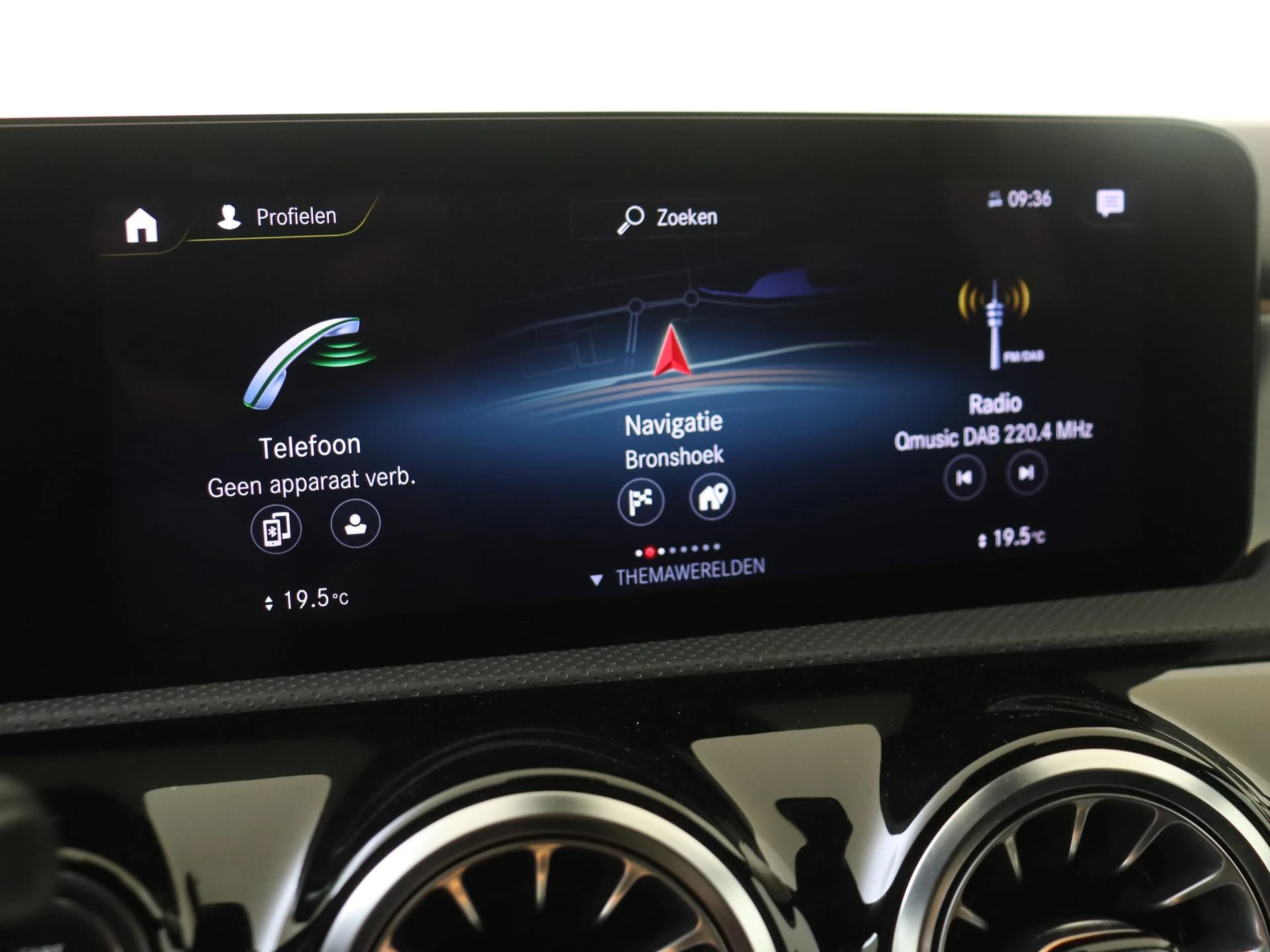 Mercedes-Benz-A-Klasse-image-16