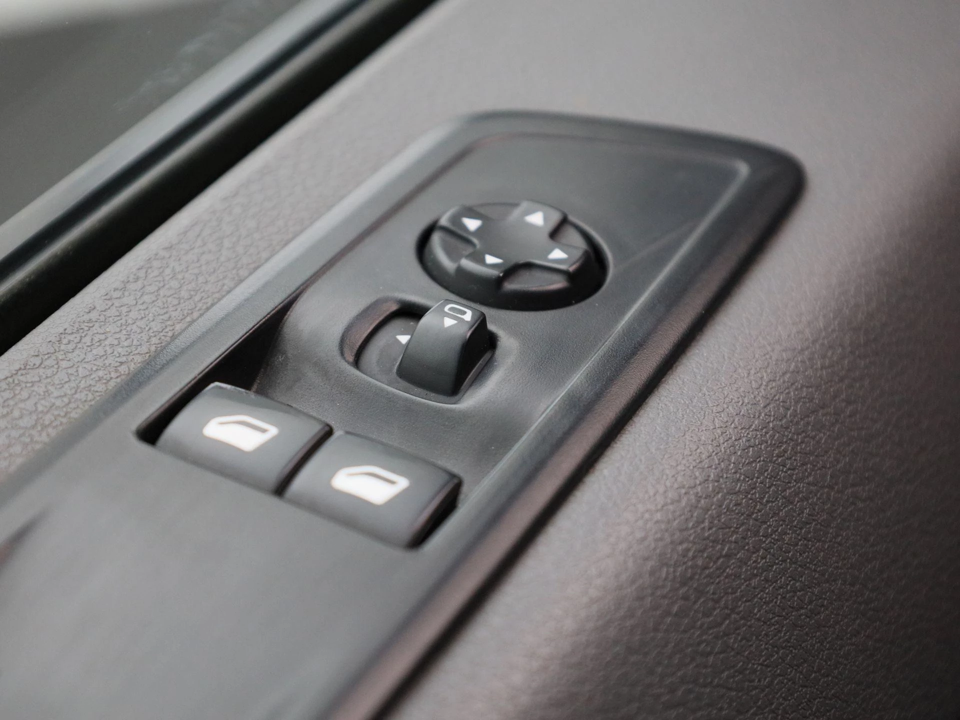 Opel Vivaro 1.5 Turbo 75kW Edition L2H1 26