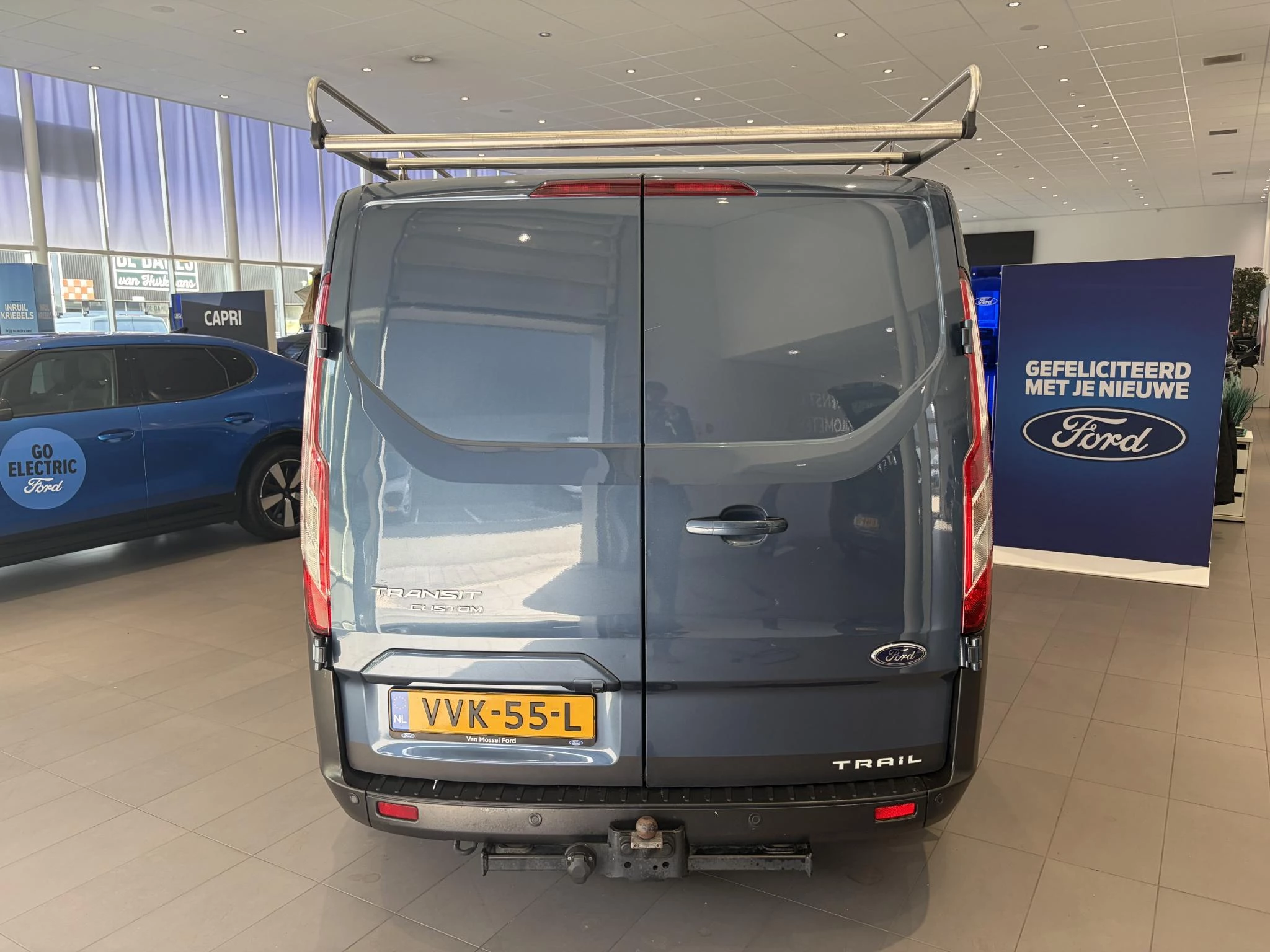Ford-Transit Custom-image-3