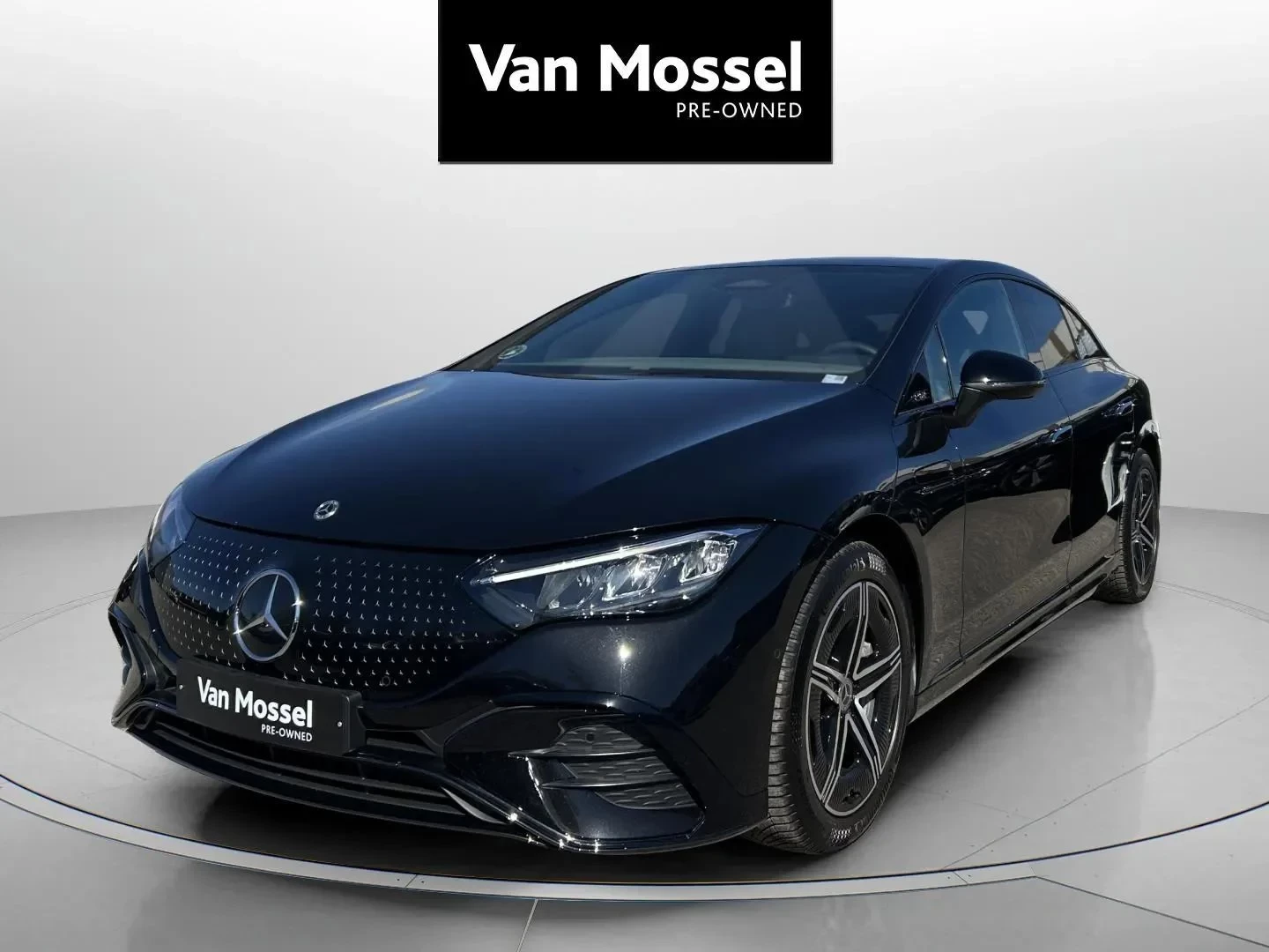 Mercedes-Benz-EQE-image-0