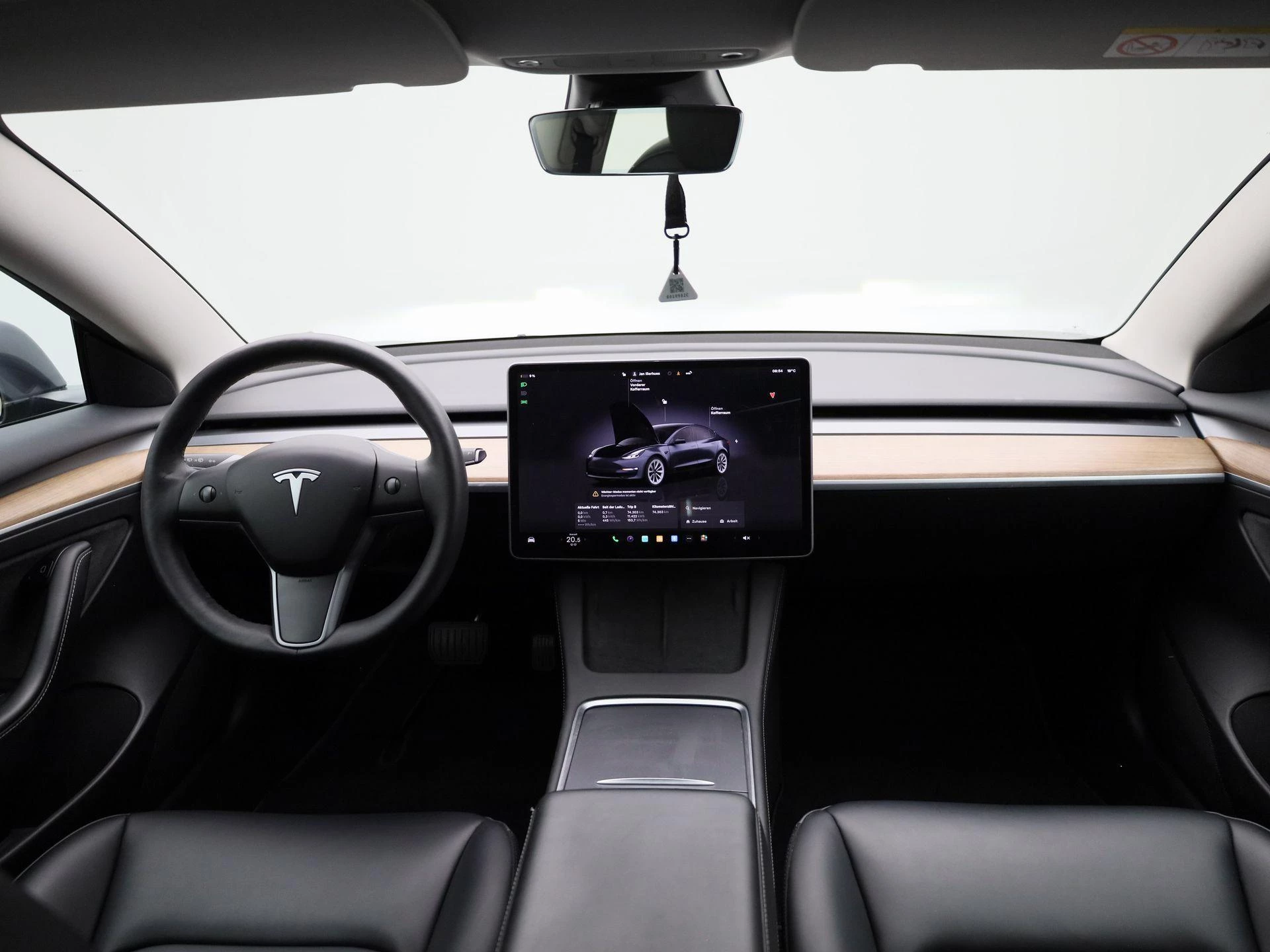 Tesla-Model 3-image-34