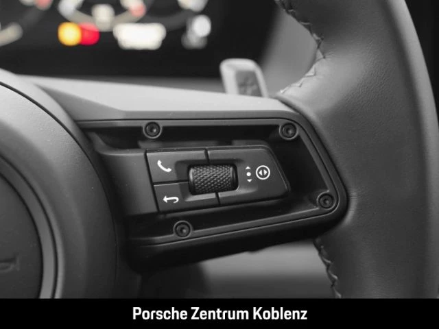 Porsche Panamera 4 E-Hybrid -
