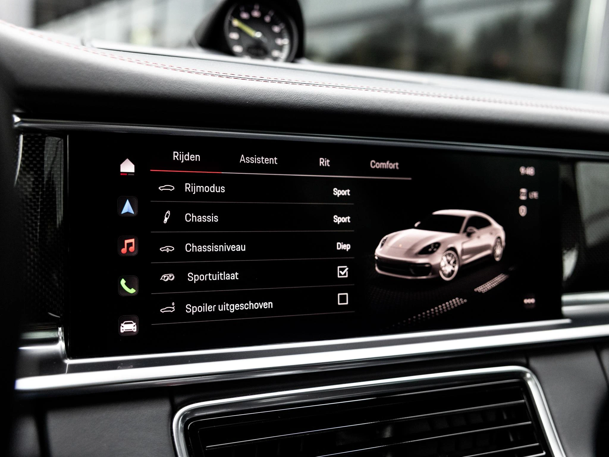 Porsche-Panamera-image-15
