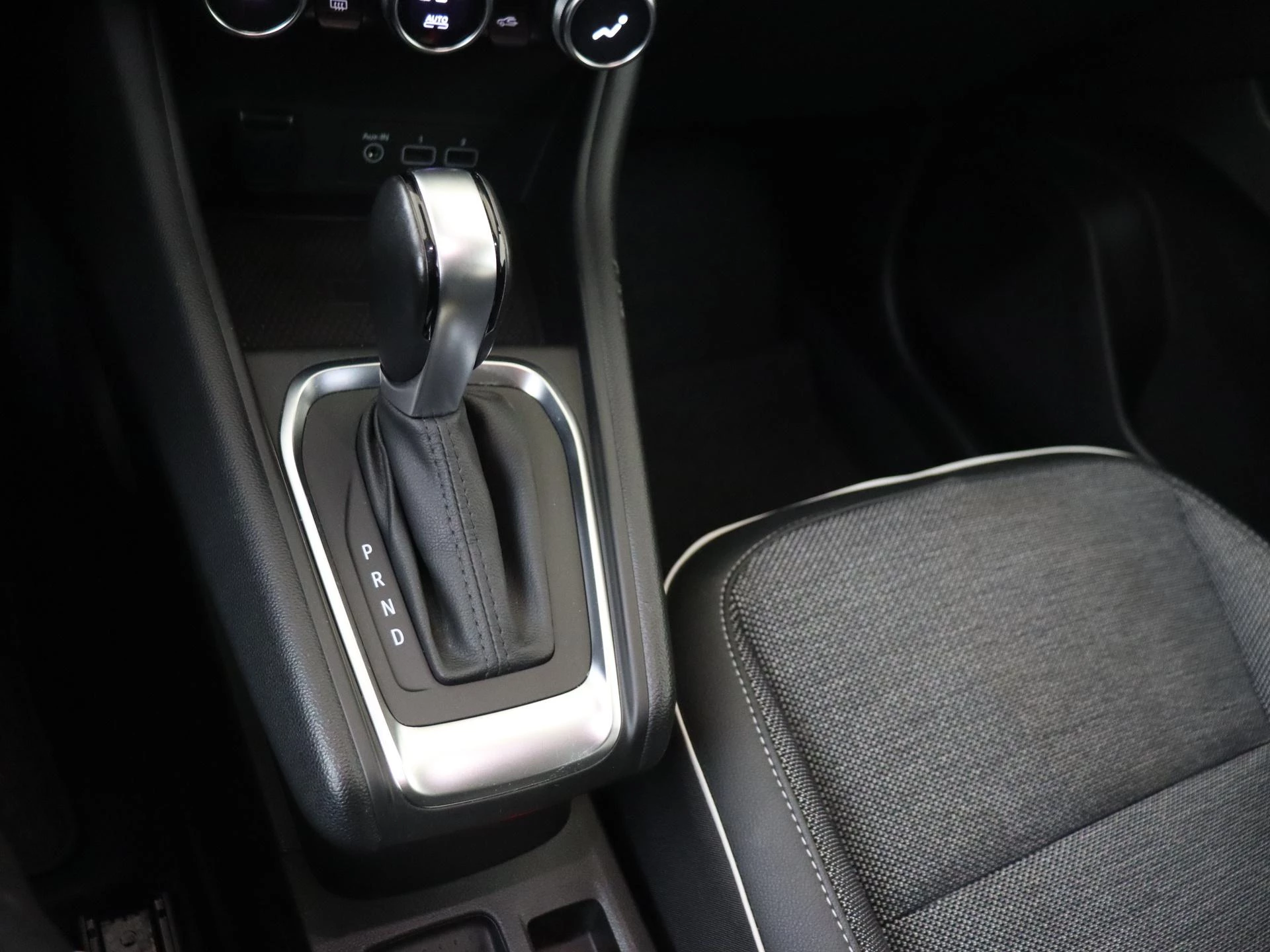 Renault-Captur-image-14