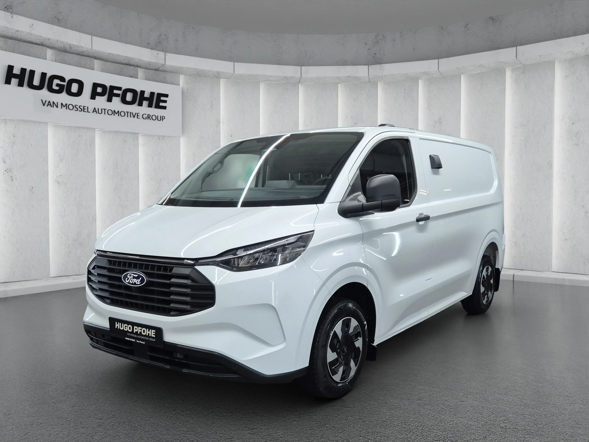 Ford-Transit Custom-image-0