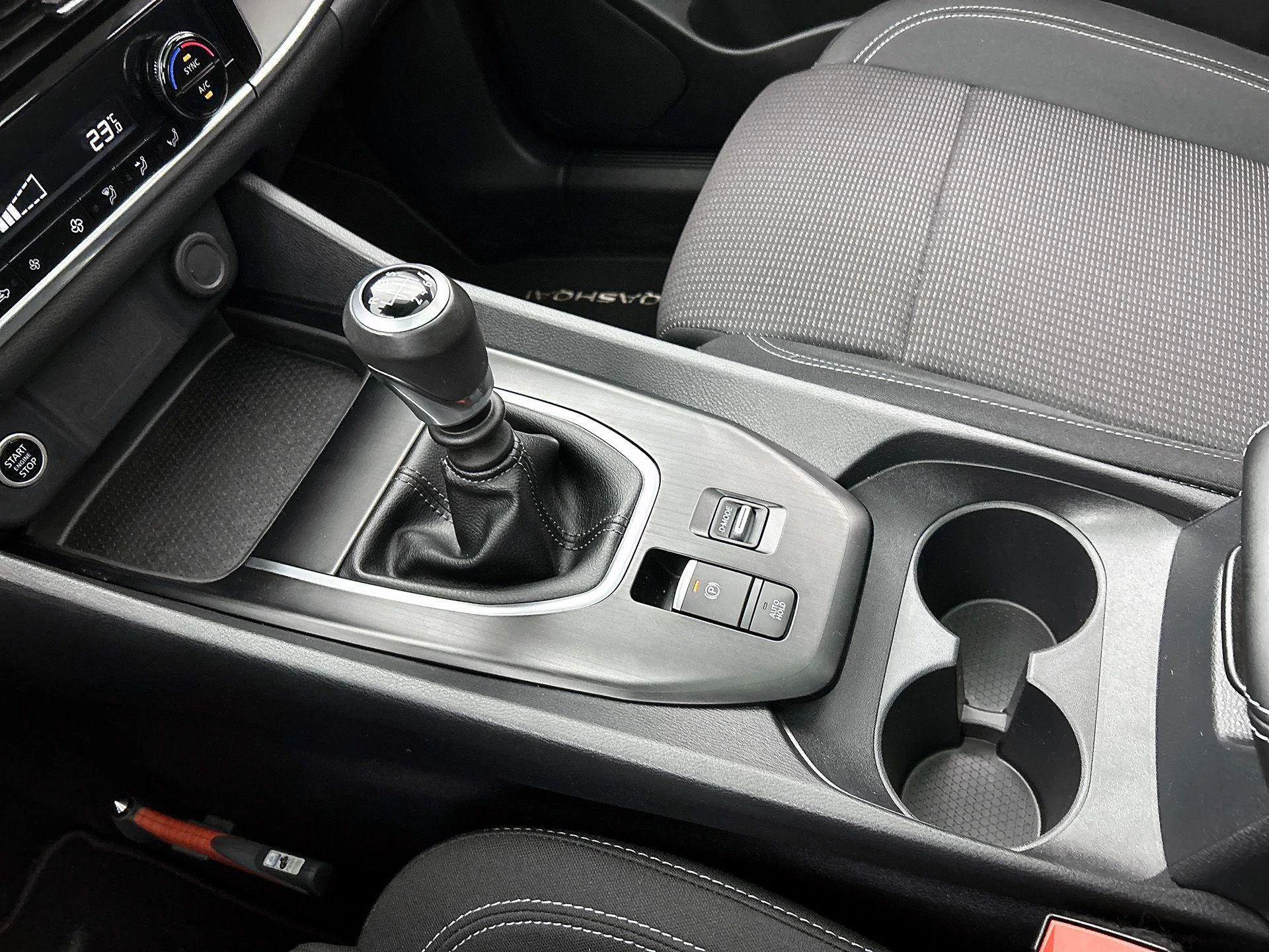 Nissan-QASHQAI-image-31