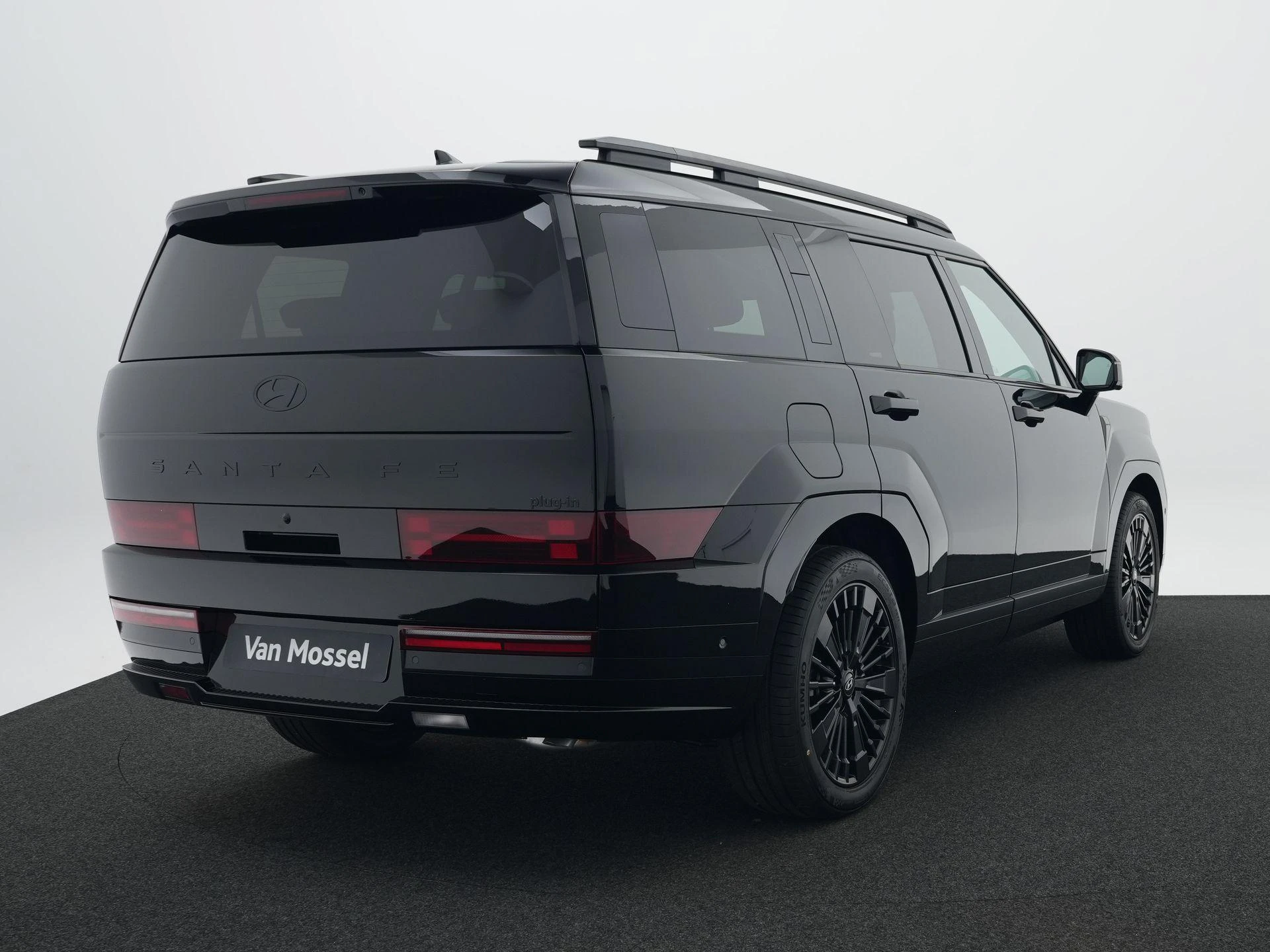 Hyundai-Santa Fe-image-12