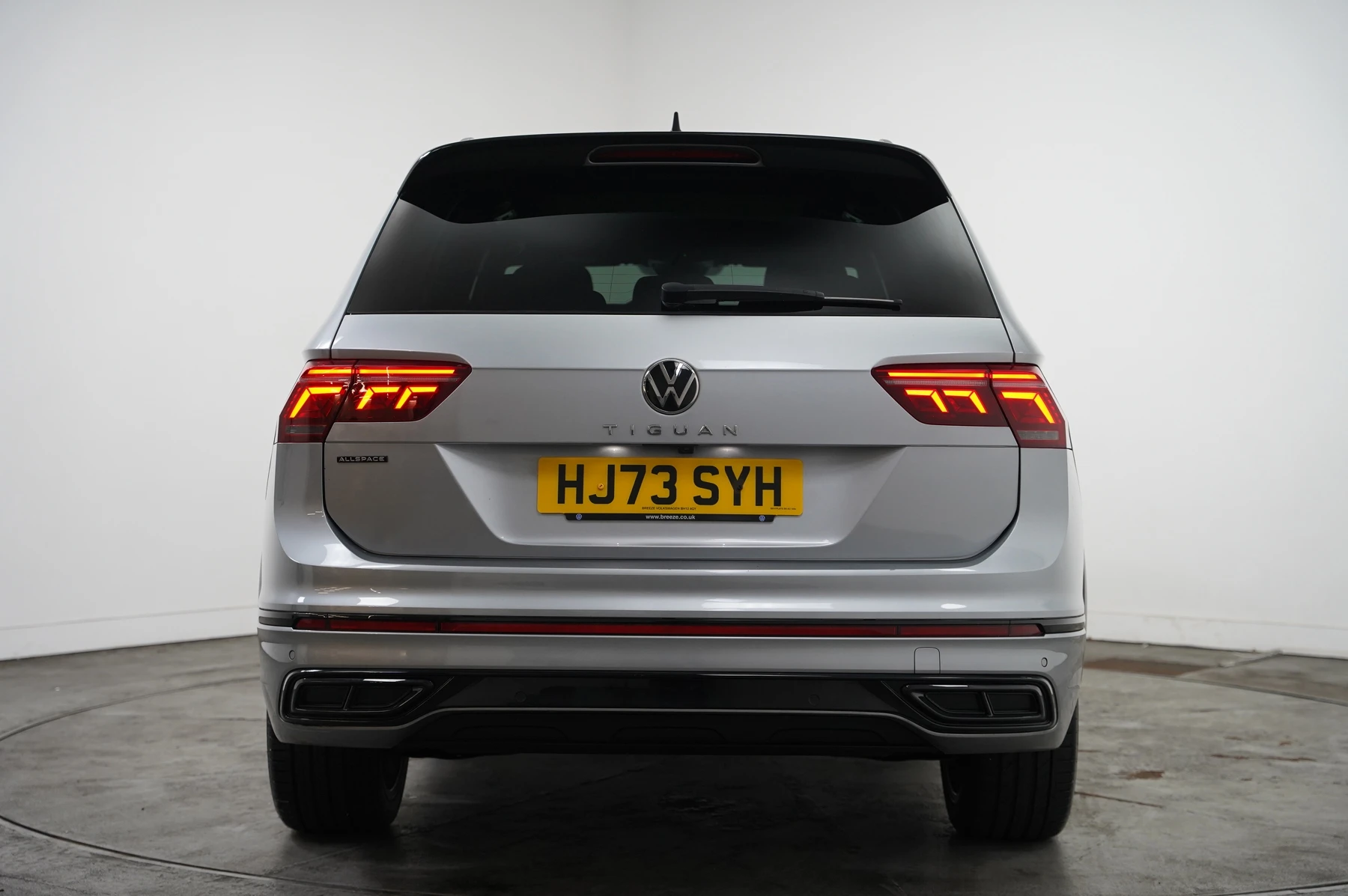 Volkswagen-Tiguan Allspace-image-12