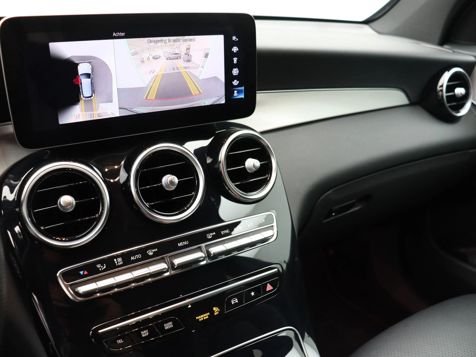 Mercedes-Benz-GLC-image-10