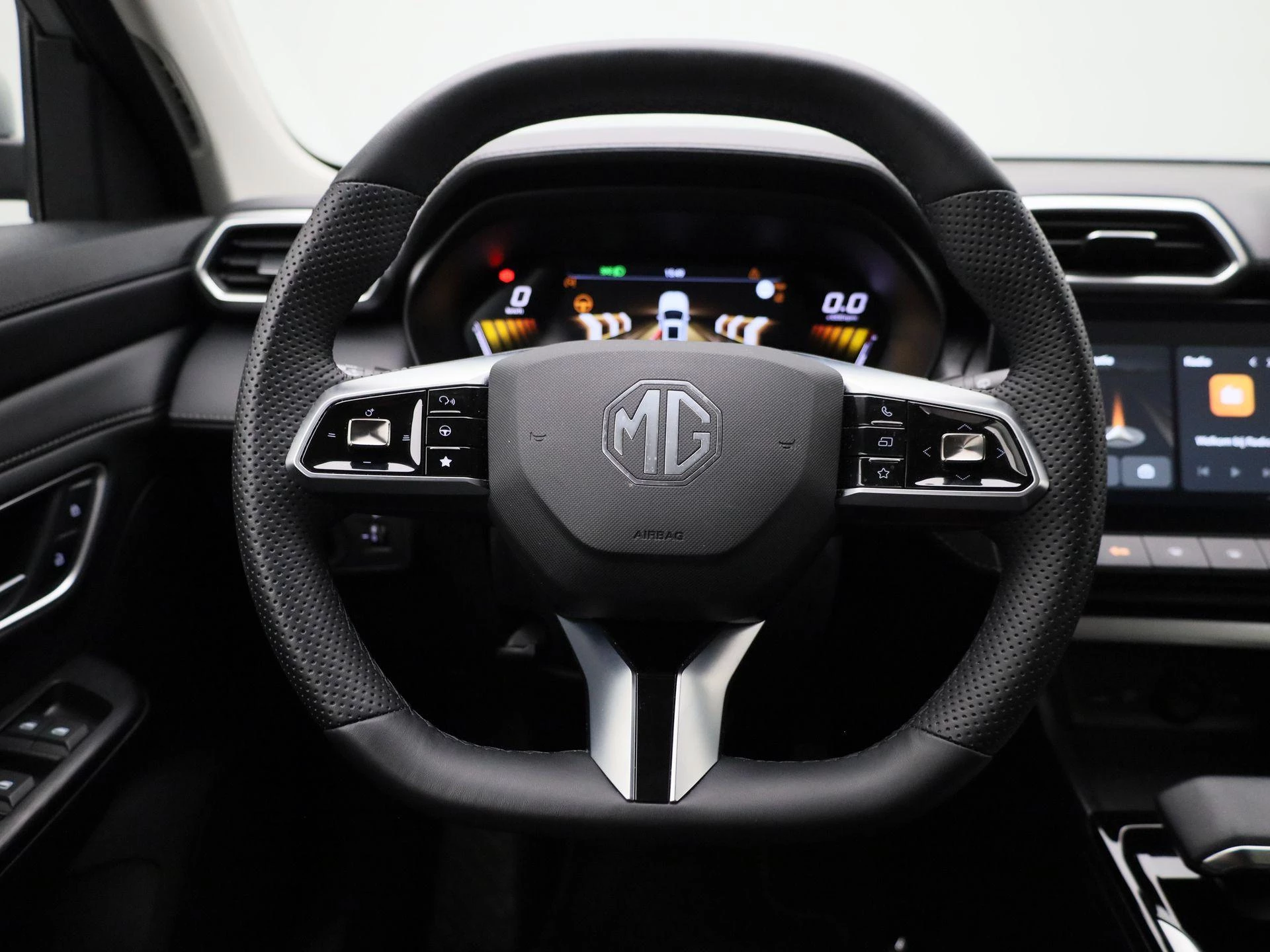 MG ZS