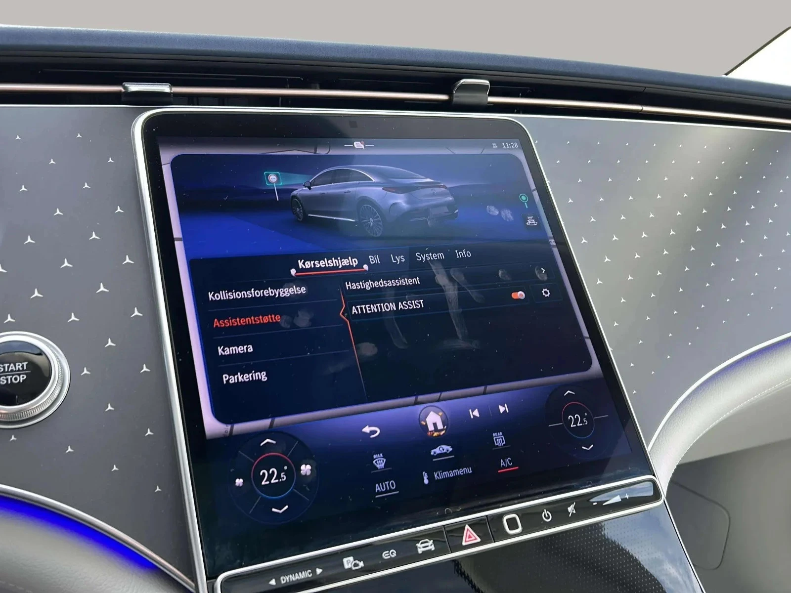 Mercedes-Benz-EQE-image-19