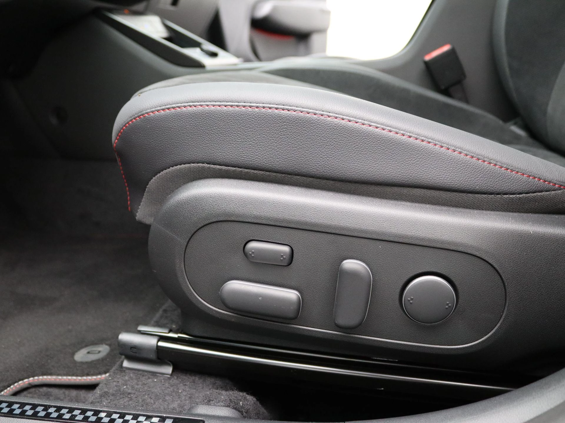 Hyundai-Kona-image-27