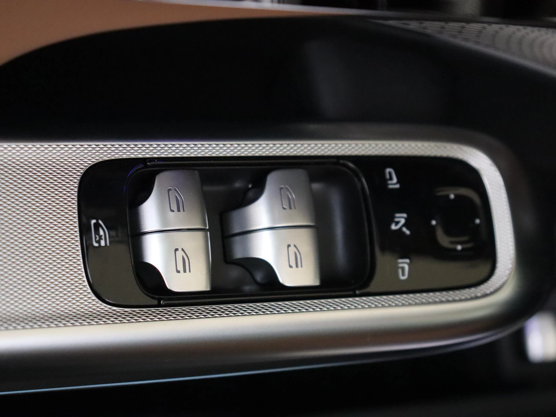 Mercedes-Benz-E-Klasse-image-28