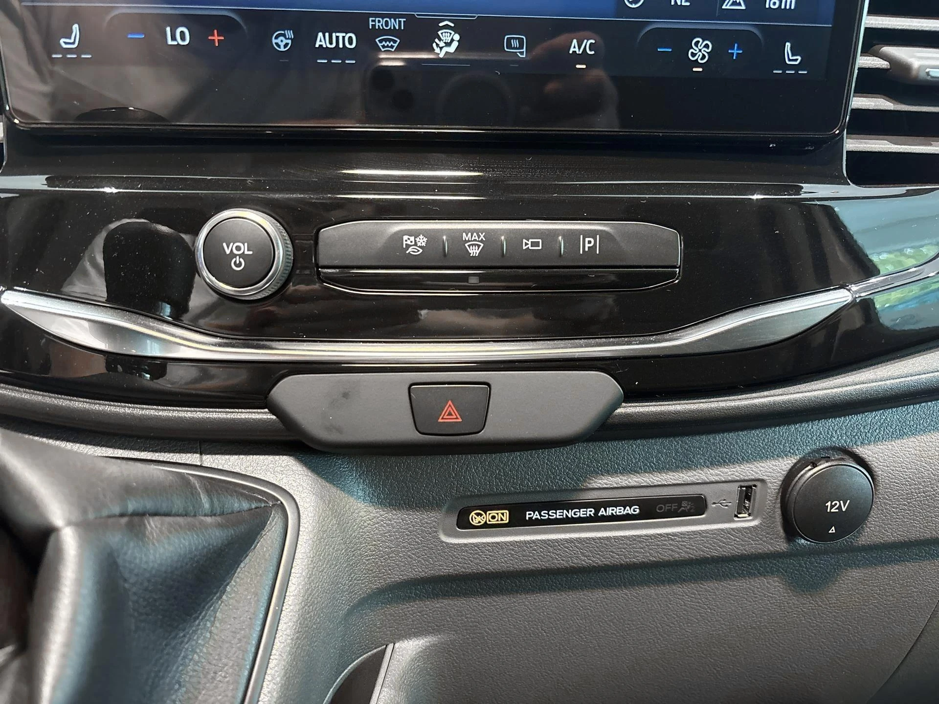 Ford-Transit-image-13