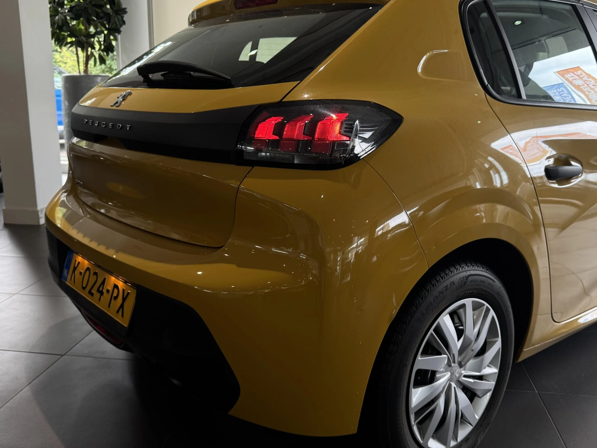 Peugeot 208 1.2 PureTech Like