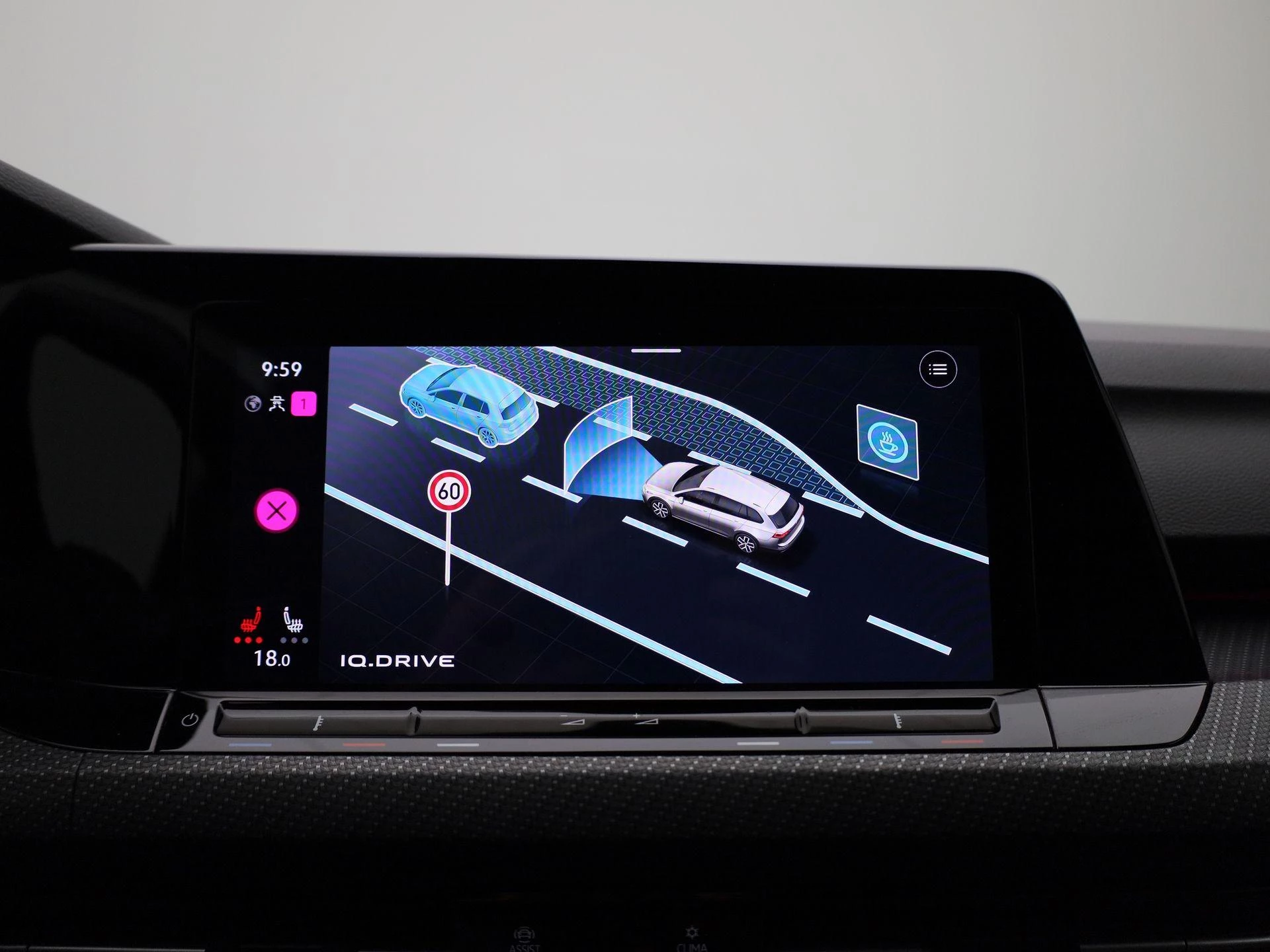 Volkswagen-Golf-image-24