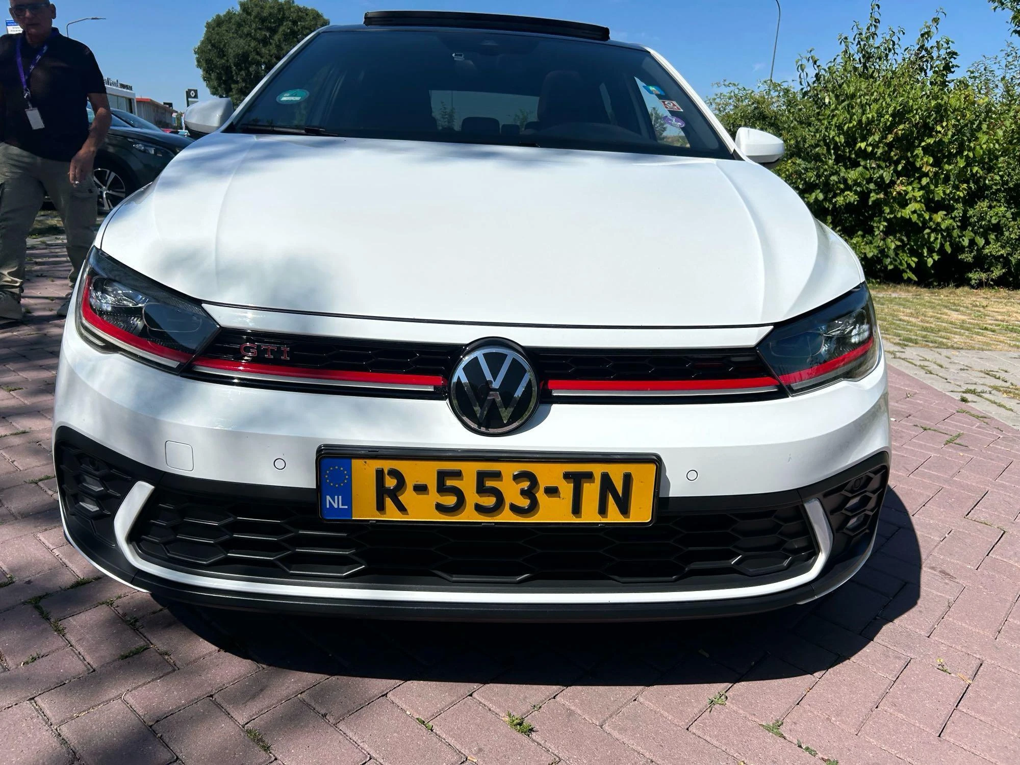 Volkswagen-Polo-image-6