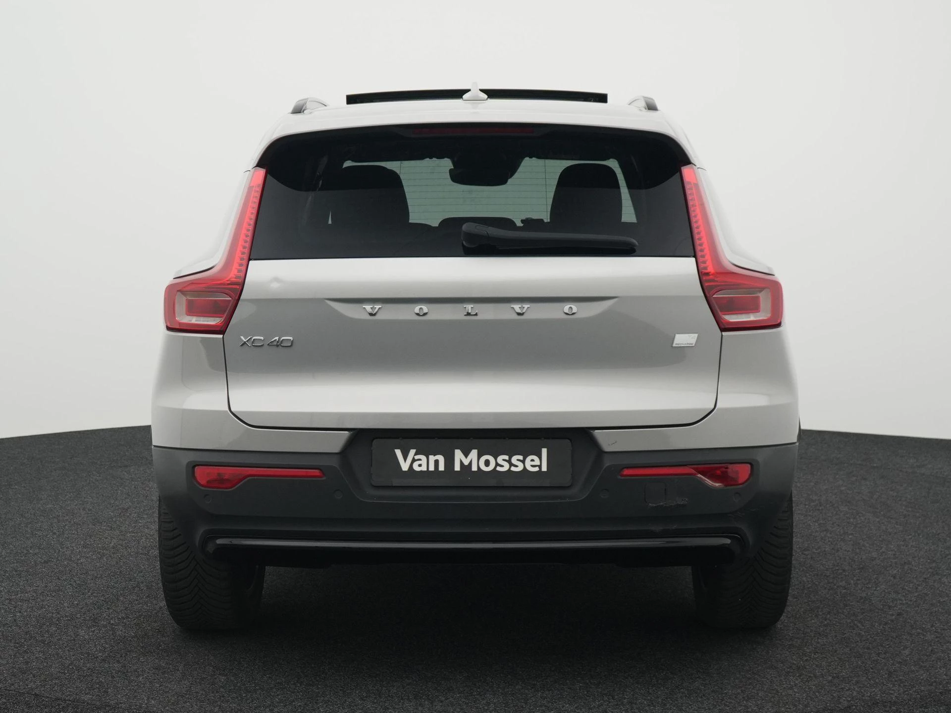 Volvo XC40 1.5 T4 Plug-in hybrid Plus Dark