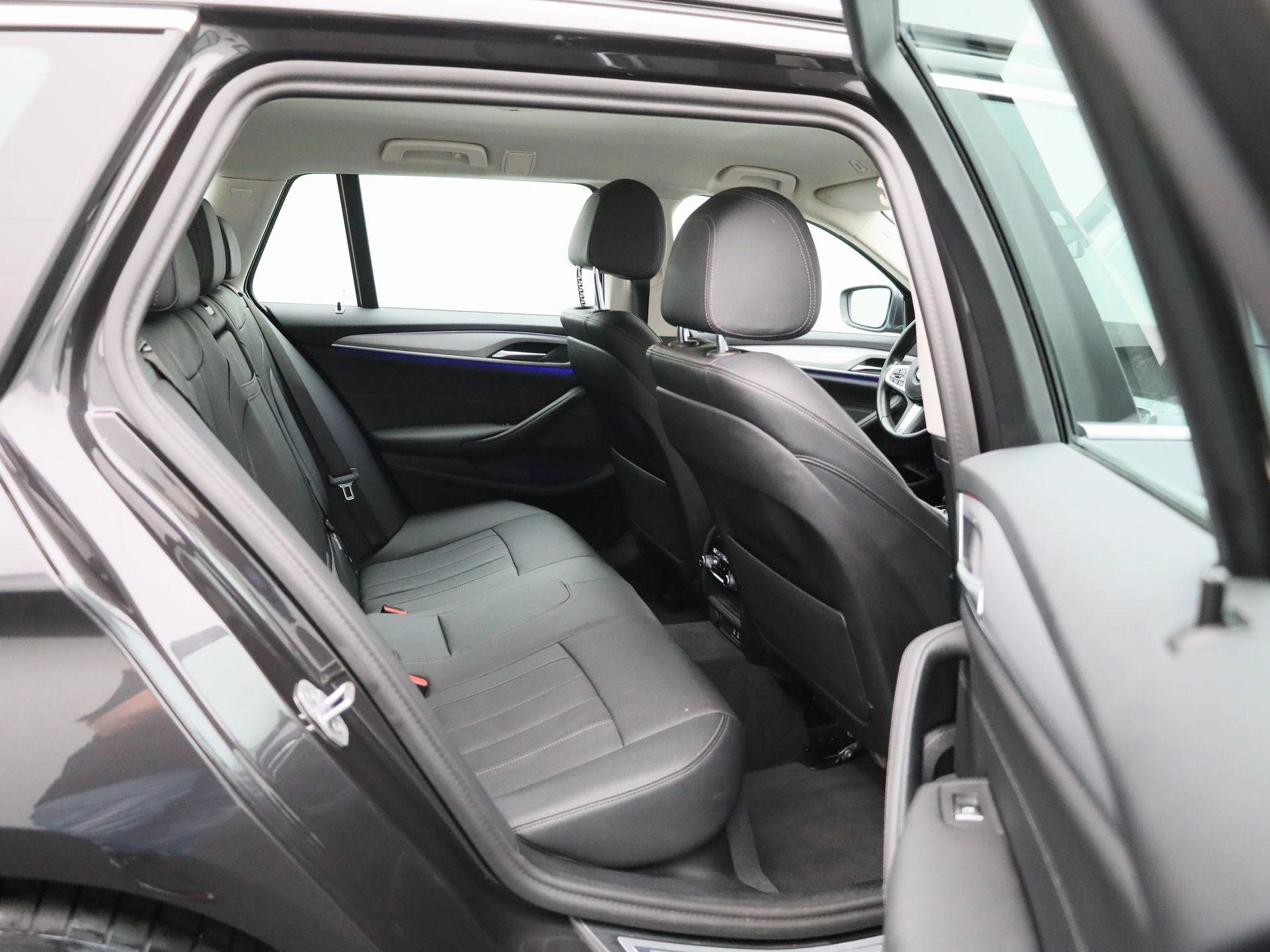 BMW-5 Serie-image-31