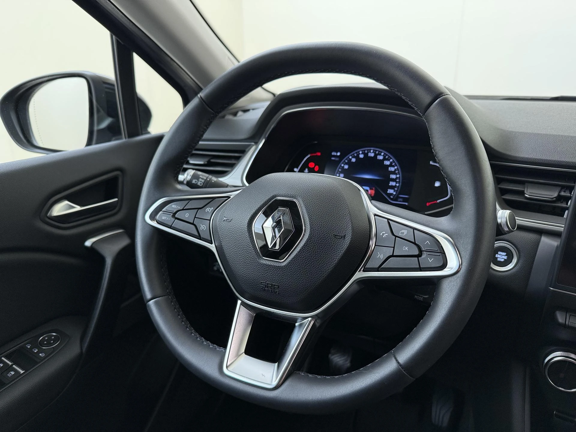Renault-Captur-image-9