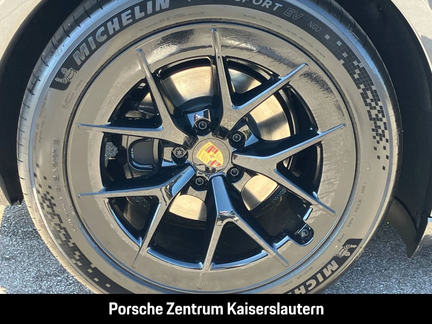 Porsche-Cayenne-image-11