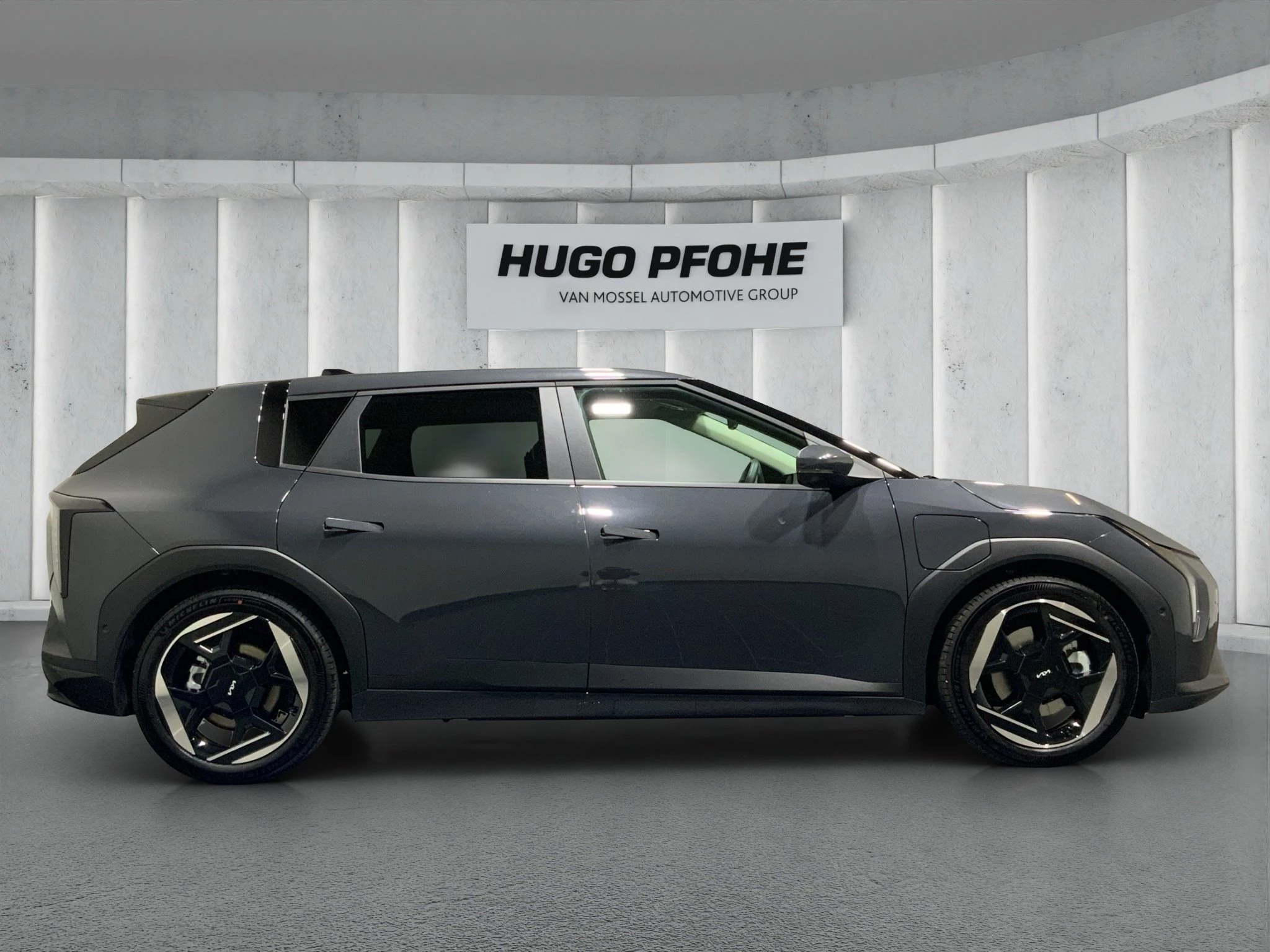 Kia EV4 Hatchback Earth 81 kWh 150 kW Frontantrieb Schräghecklimousine. 5-türig