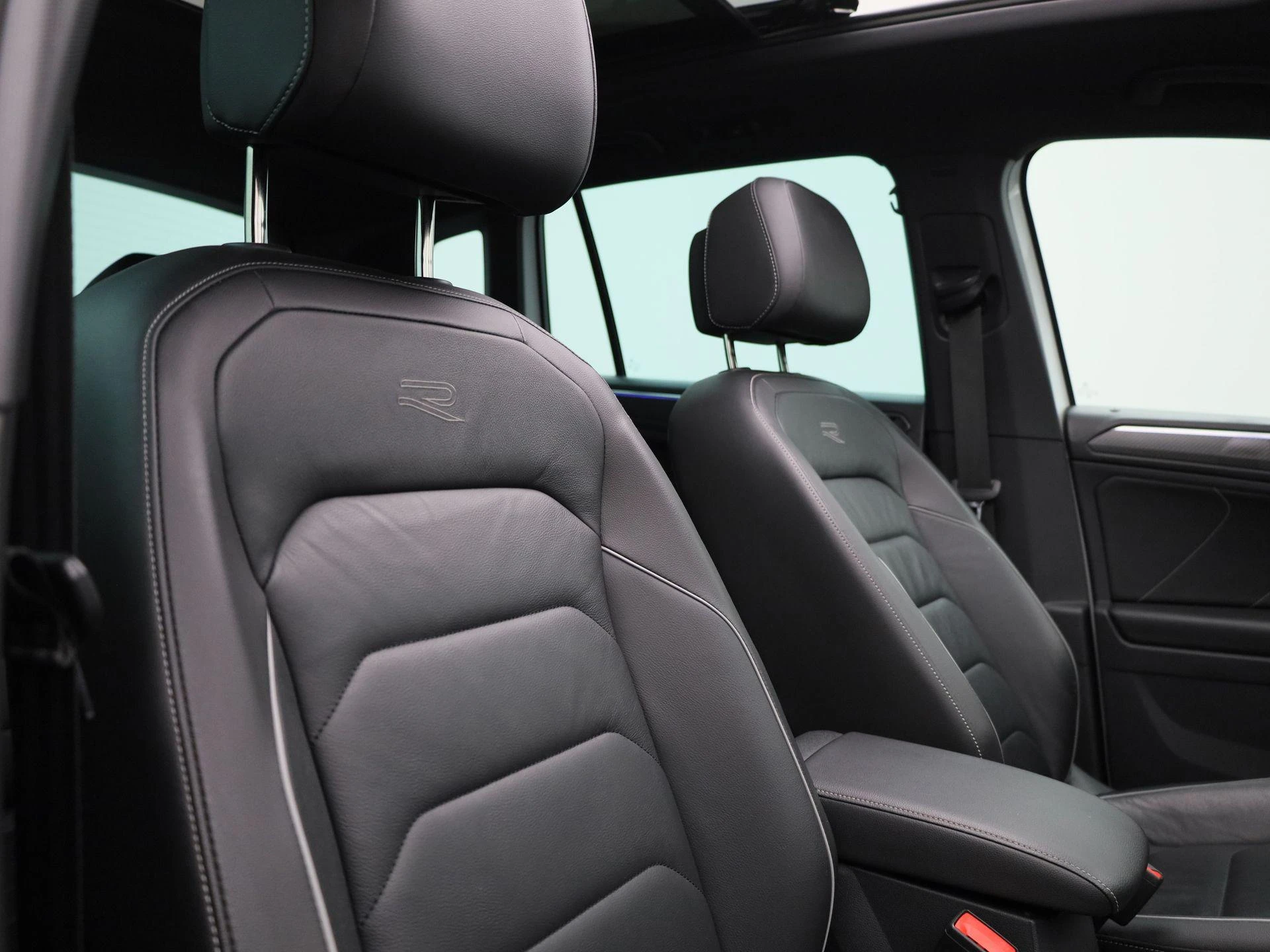 Volkswagen-Tiguan-image-41