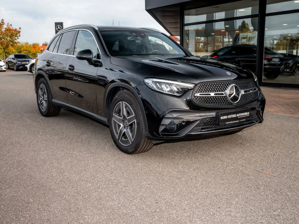 Mercedes-Benz-GLC 300 d-image-4
