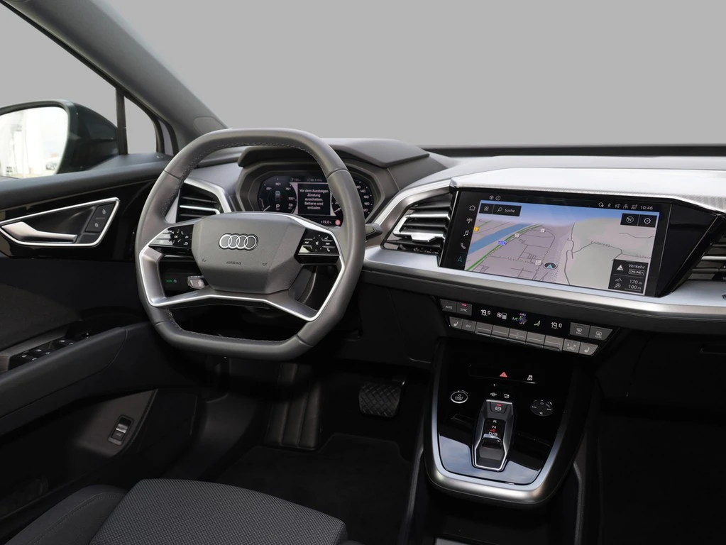 Audi Q4 e-tron 45 S line