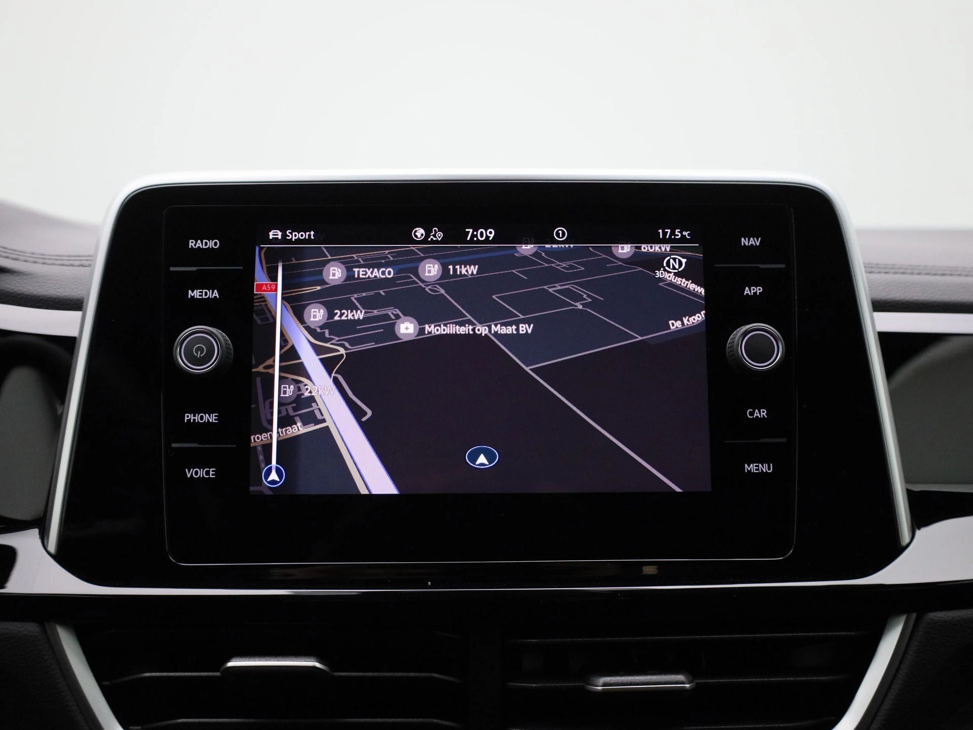 Volkswagen-T-Roc-image-15