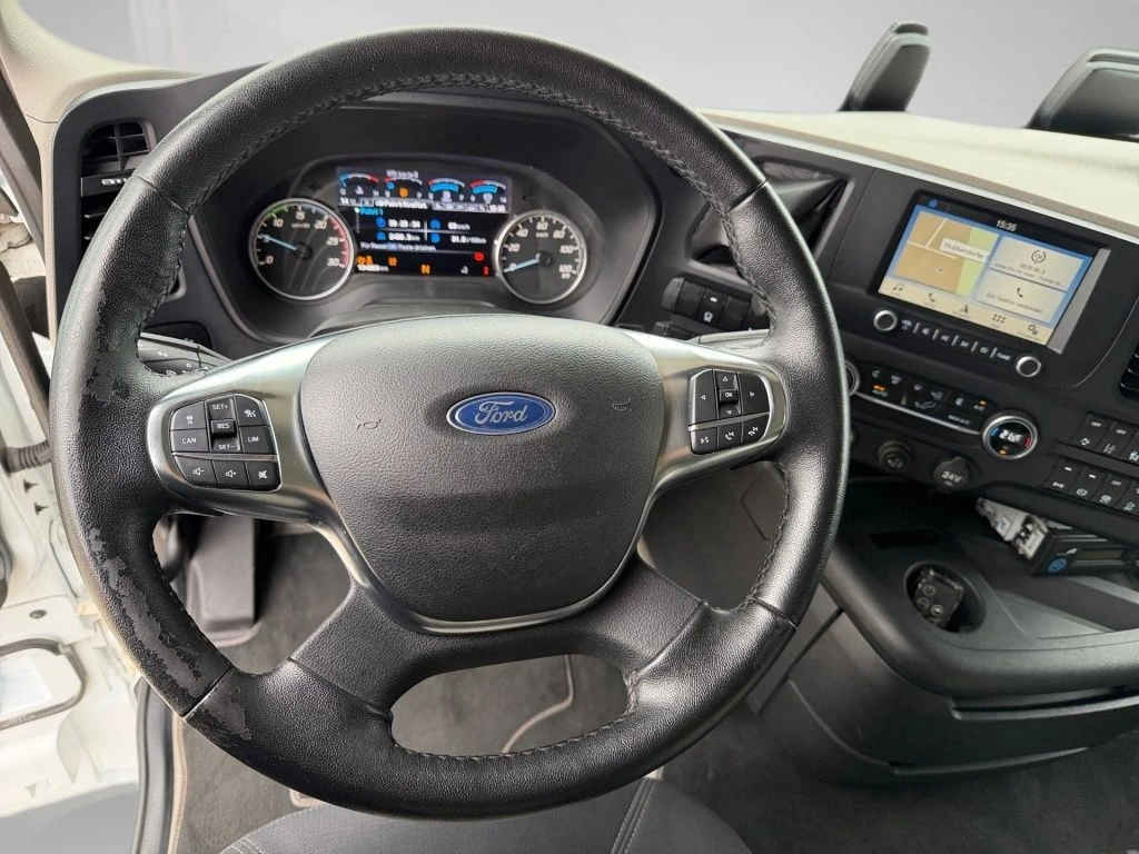 Ford--image-8