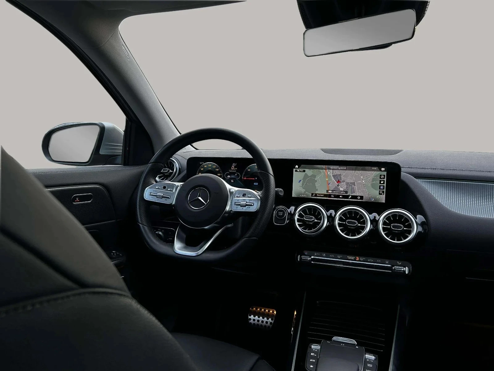 Mercedes-Benz-EQA-image-16