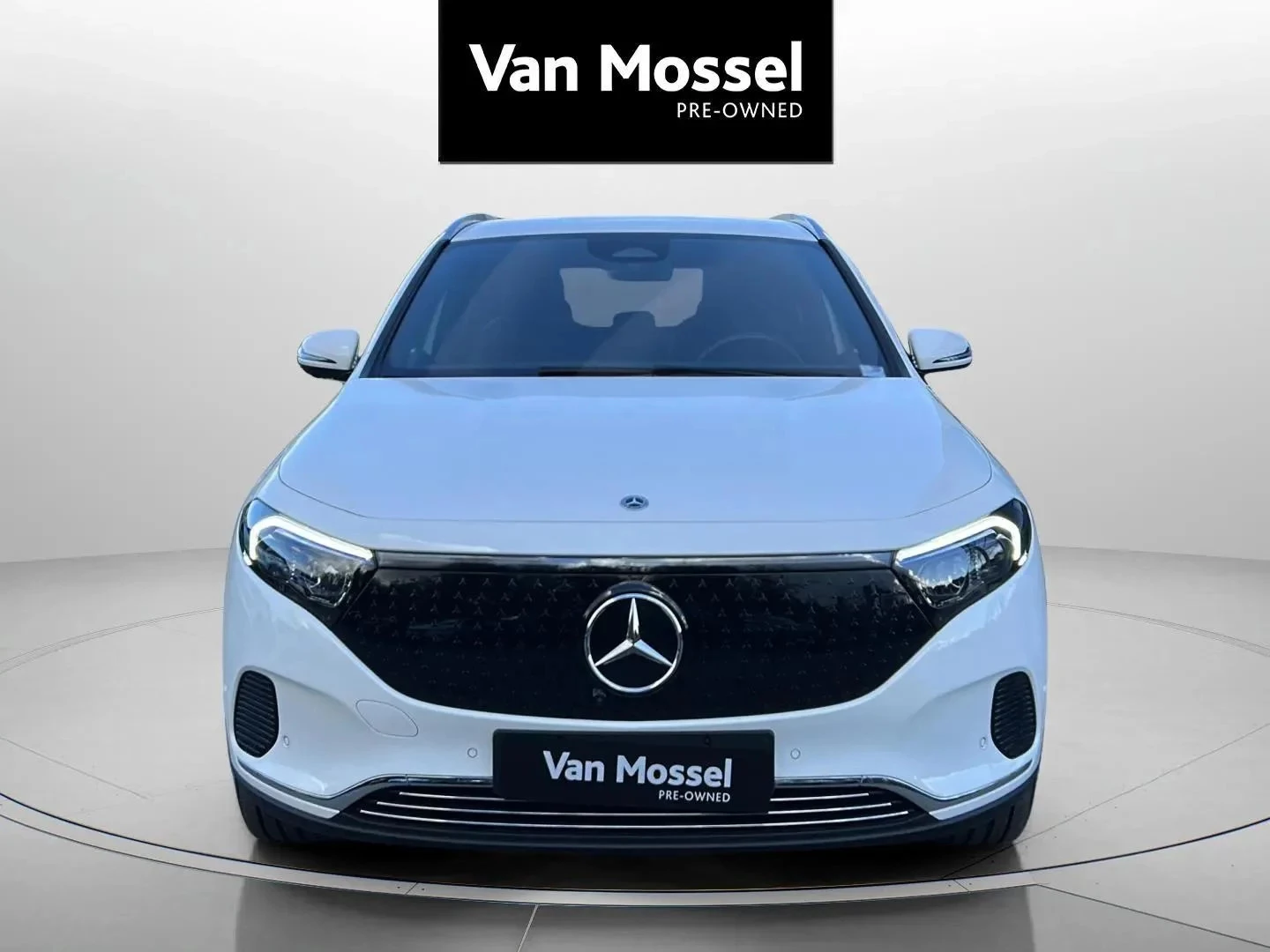 Mercedes-Benz-EQA-image-1