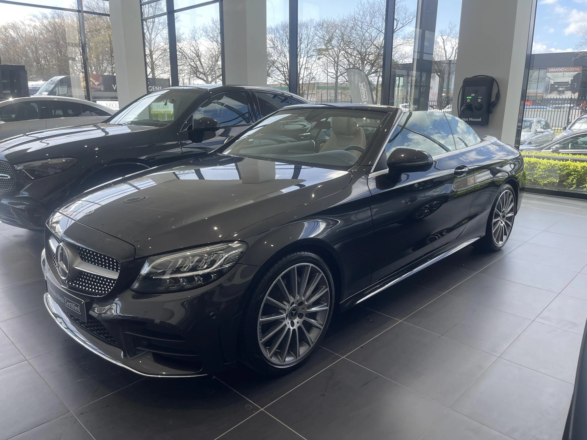 Mercedes-Benz Classe C 180 Cabriolet + AMG LINE + LEDER + CARPLAY +