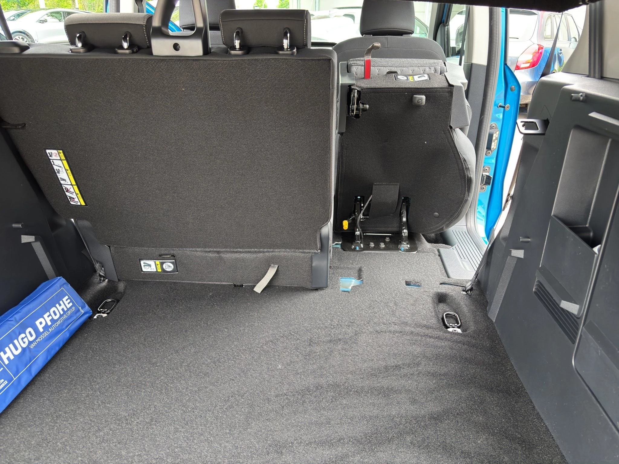 Ford Tourneo Courier Titanium 1.0 EcoBoost 92 kW Auto Kompaktvan. 5-türig