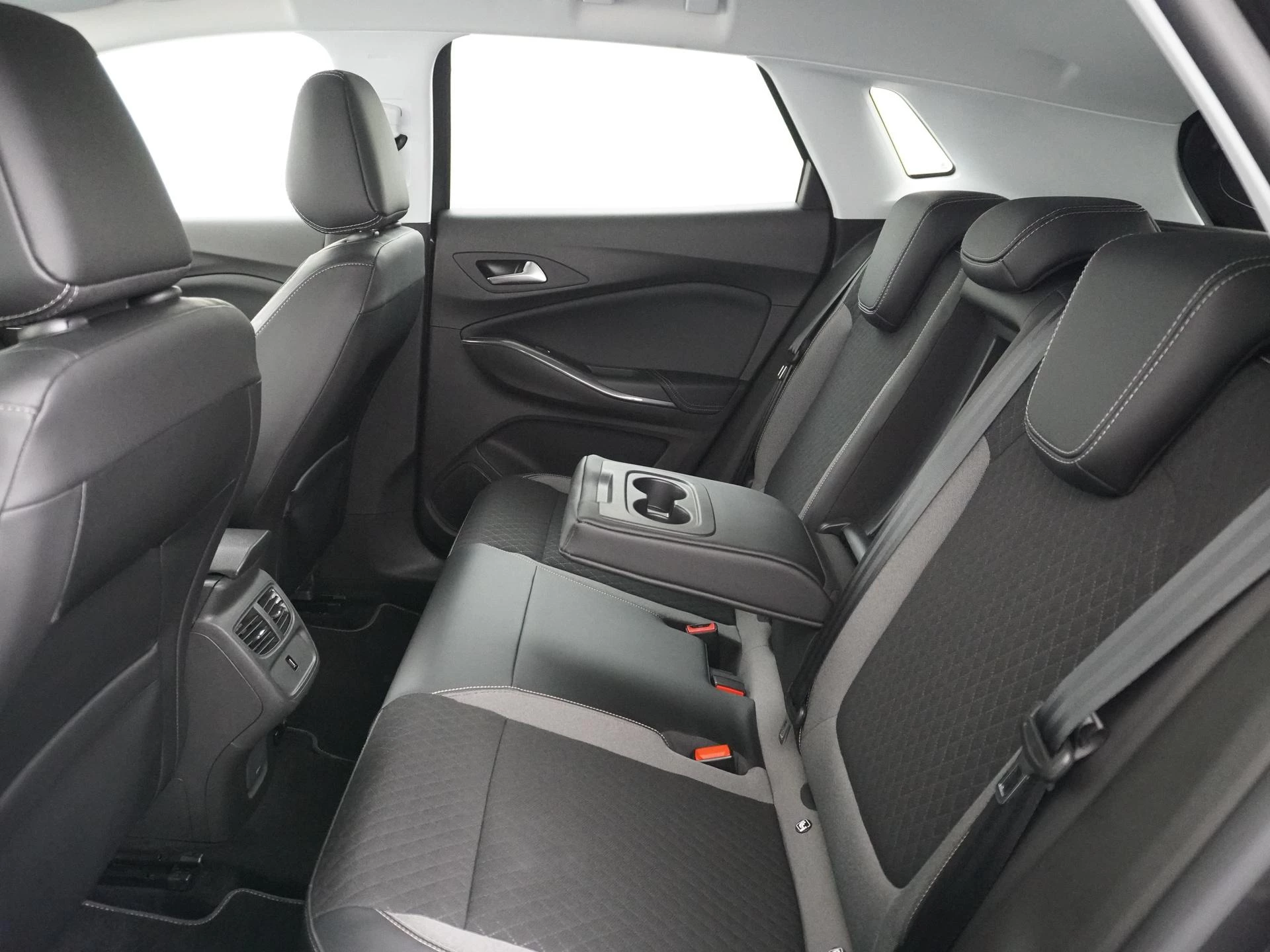 Opel-Grandland X-image-15