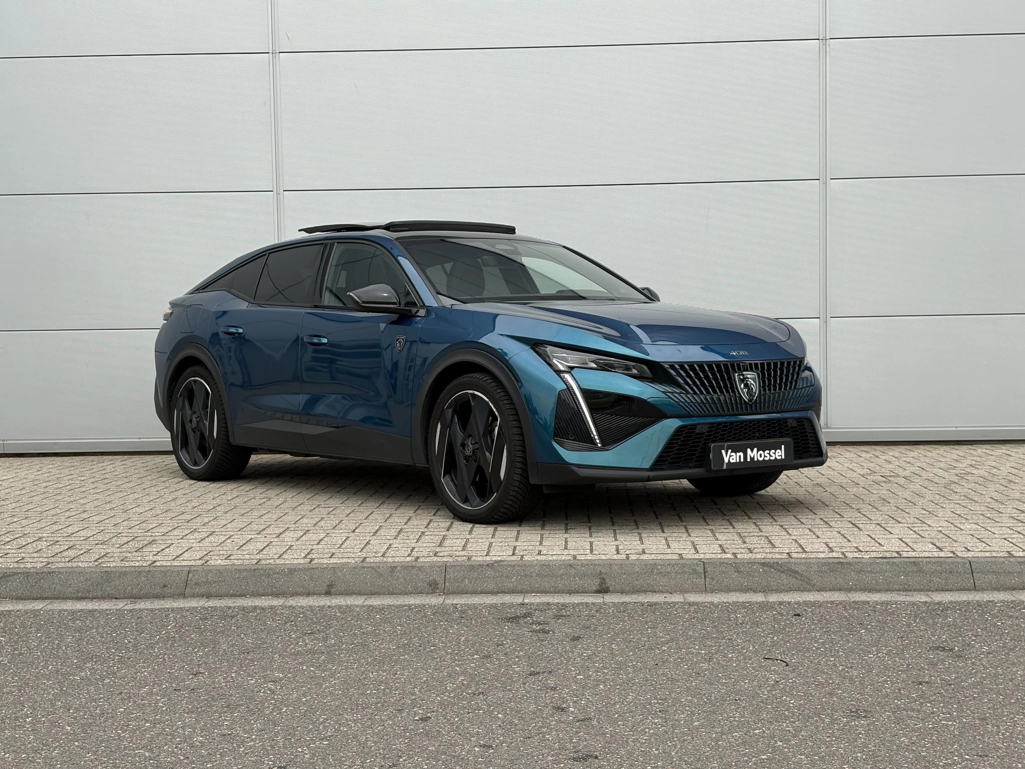 Peugeot 408 1.6 HYbrid GT 225 EAT8 First Edition