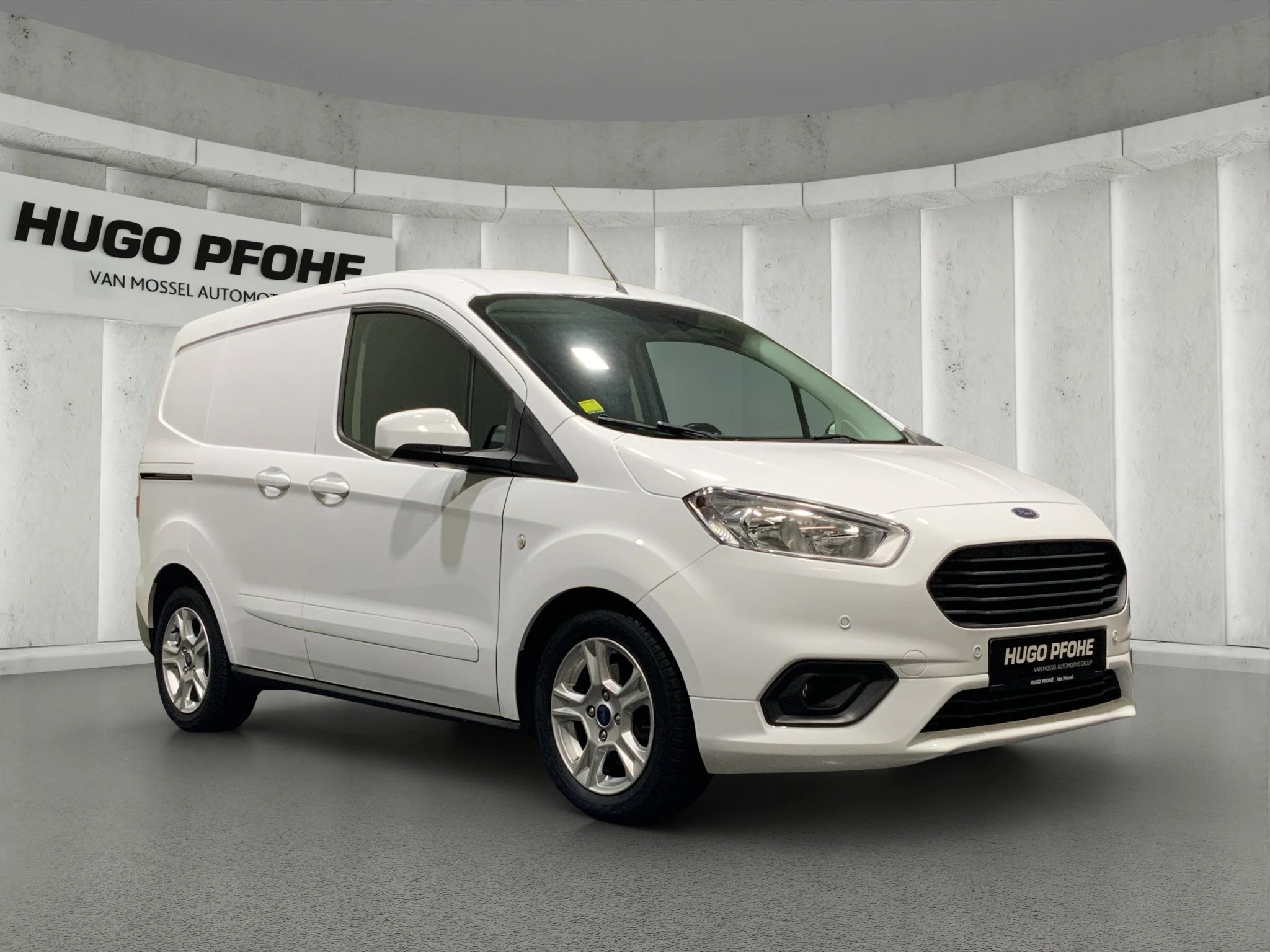 Ford-Transit Courier-image-6