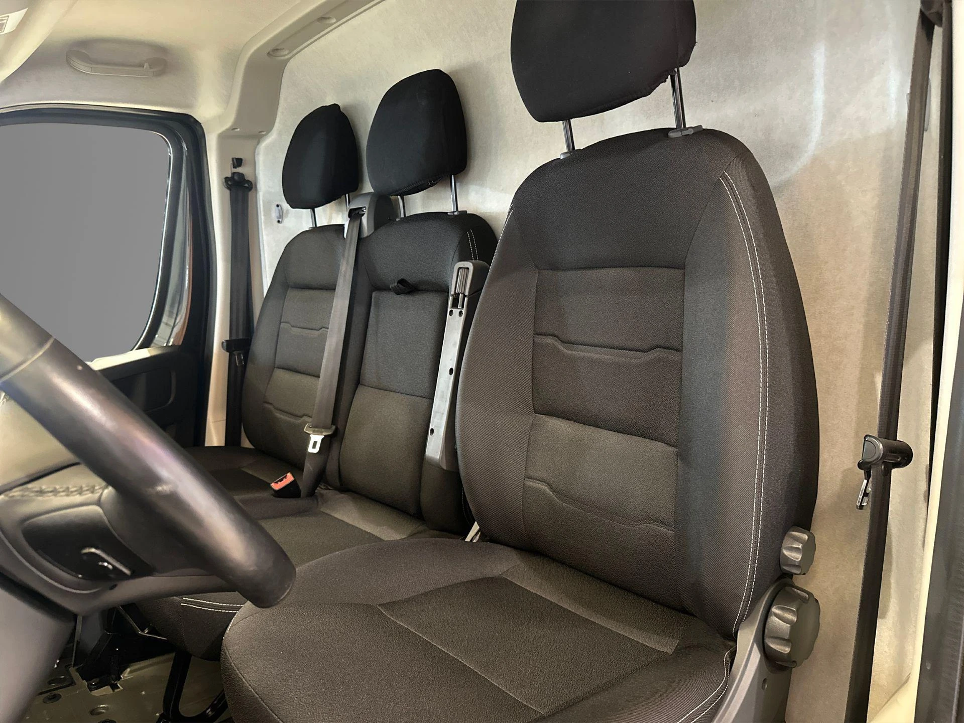 Opel-Movano-image-28