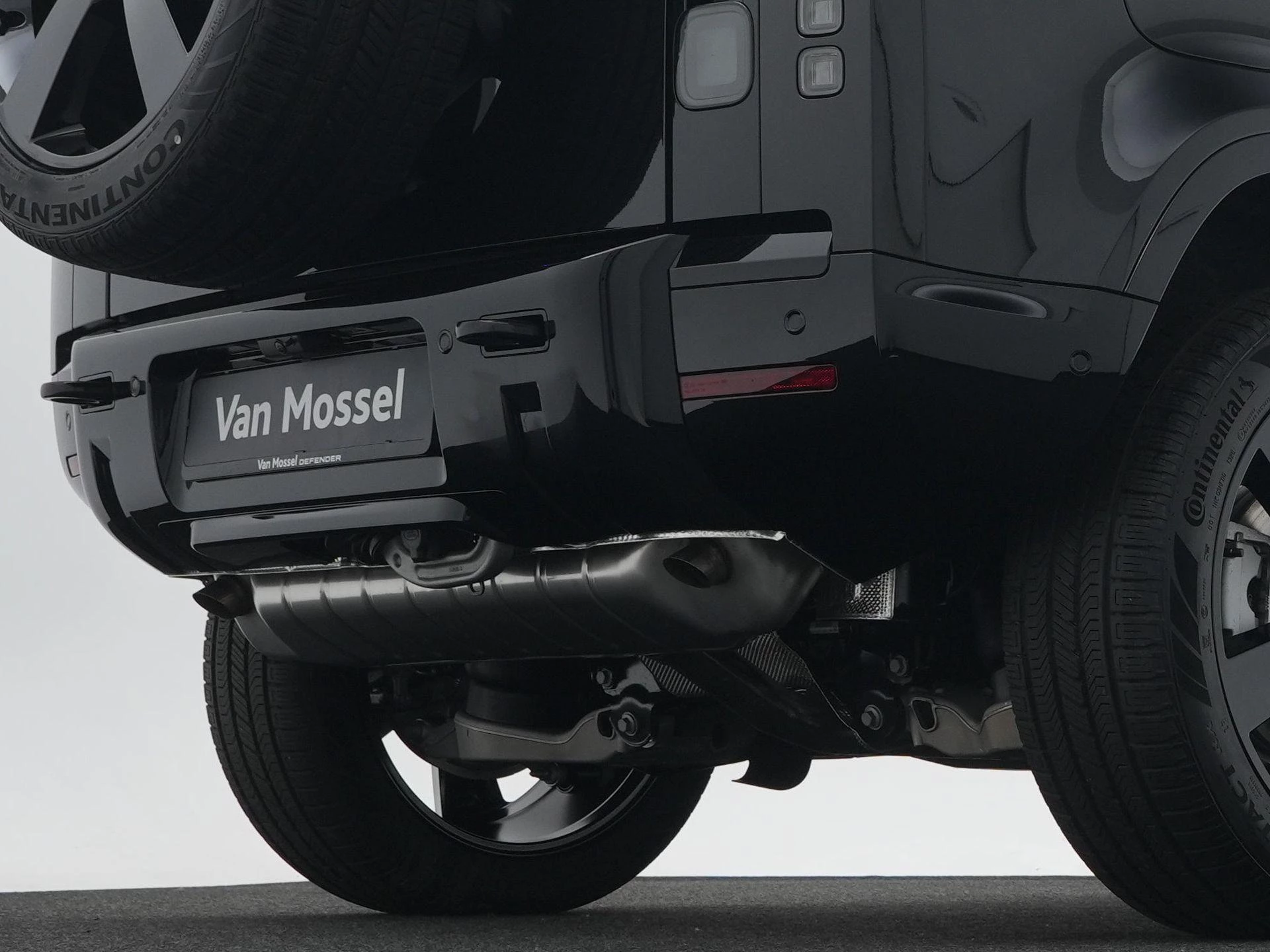 Land Rover-Defender-image-45