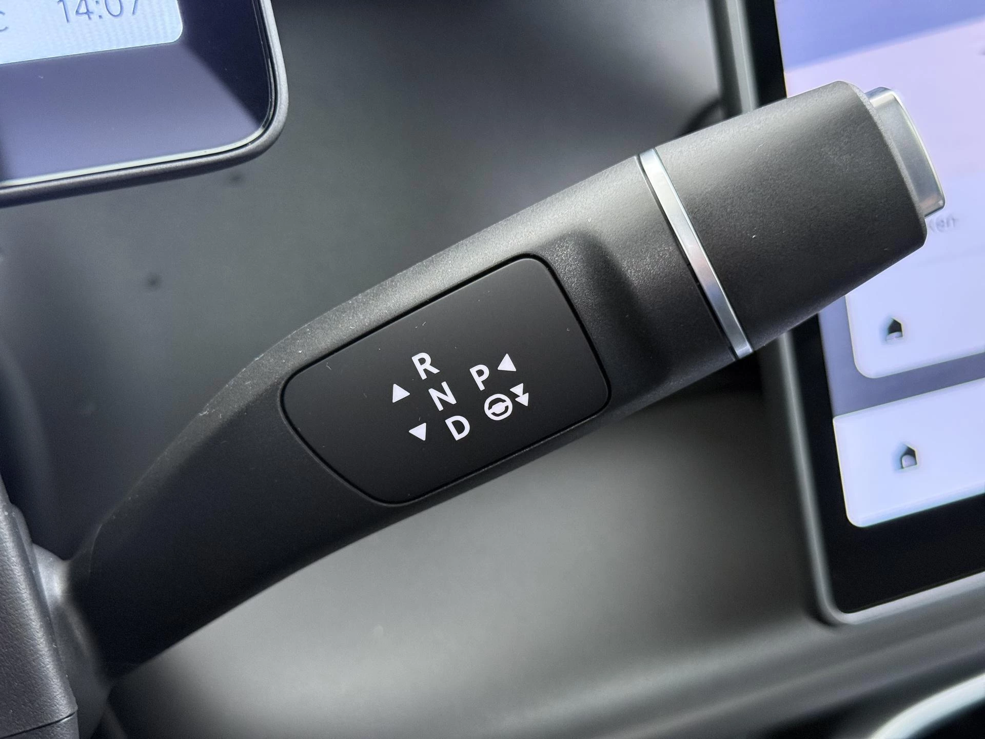 Leapmotor B10 Design Hybrid EV 18.8 kWh
