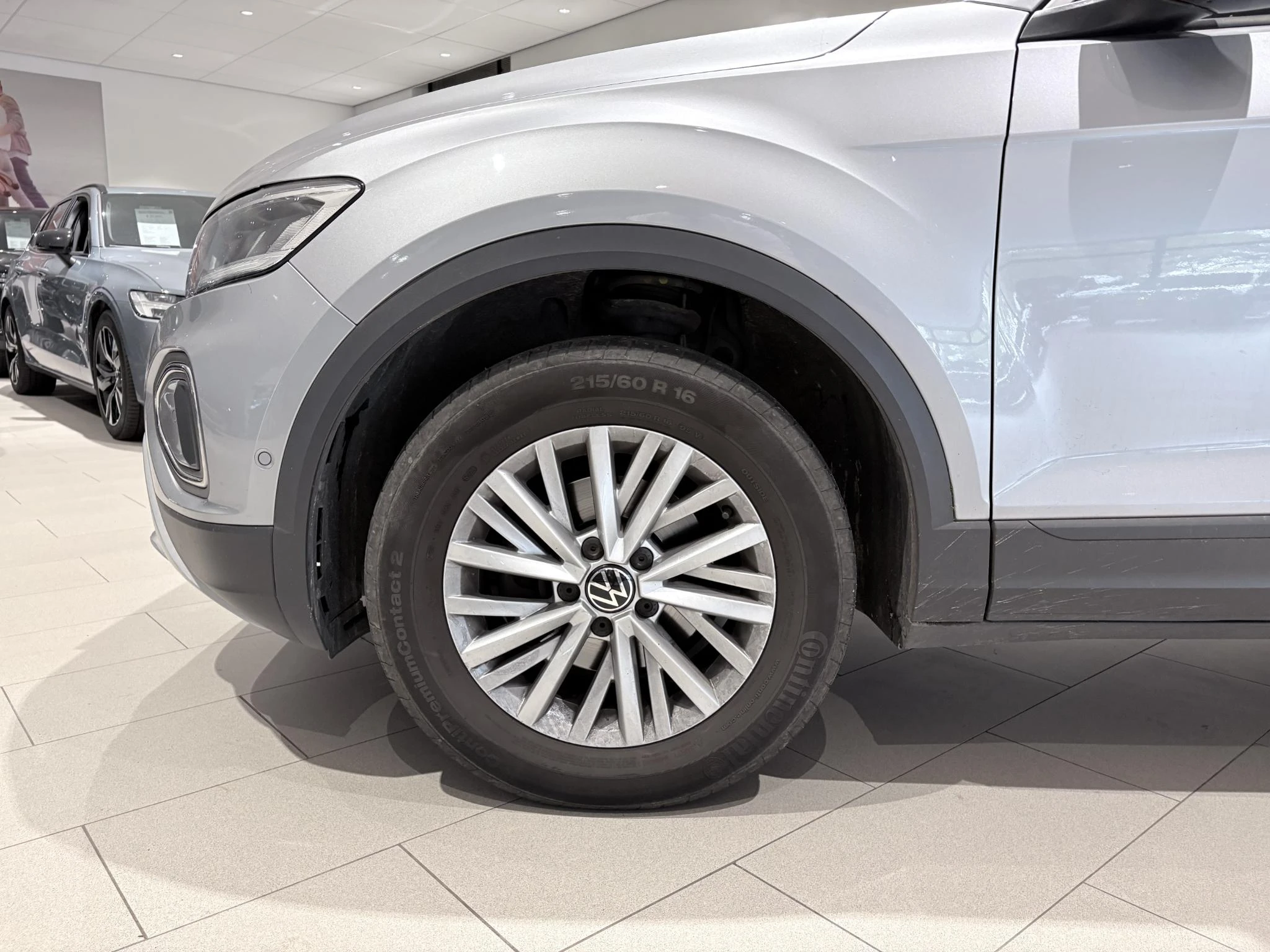 Volkswagen-T-Roc-image-1