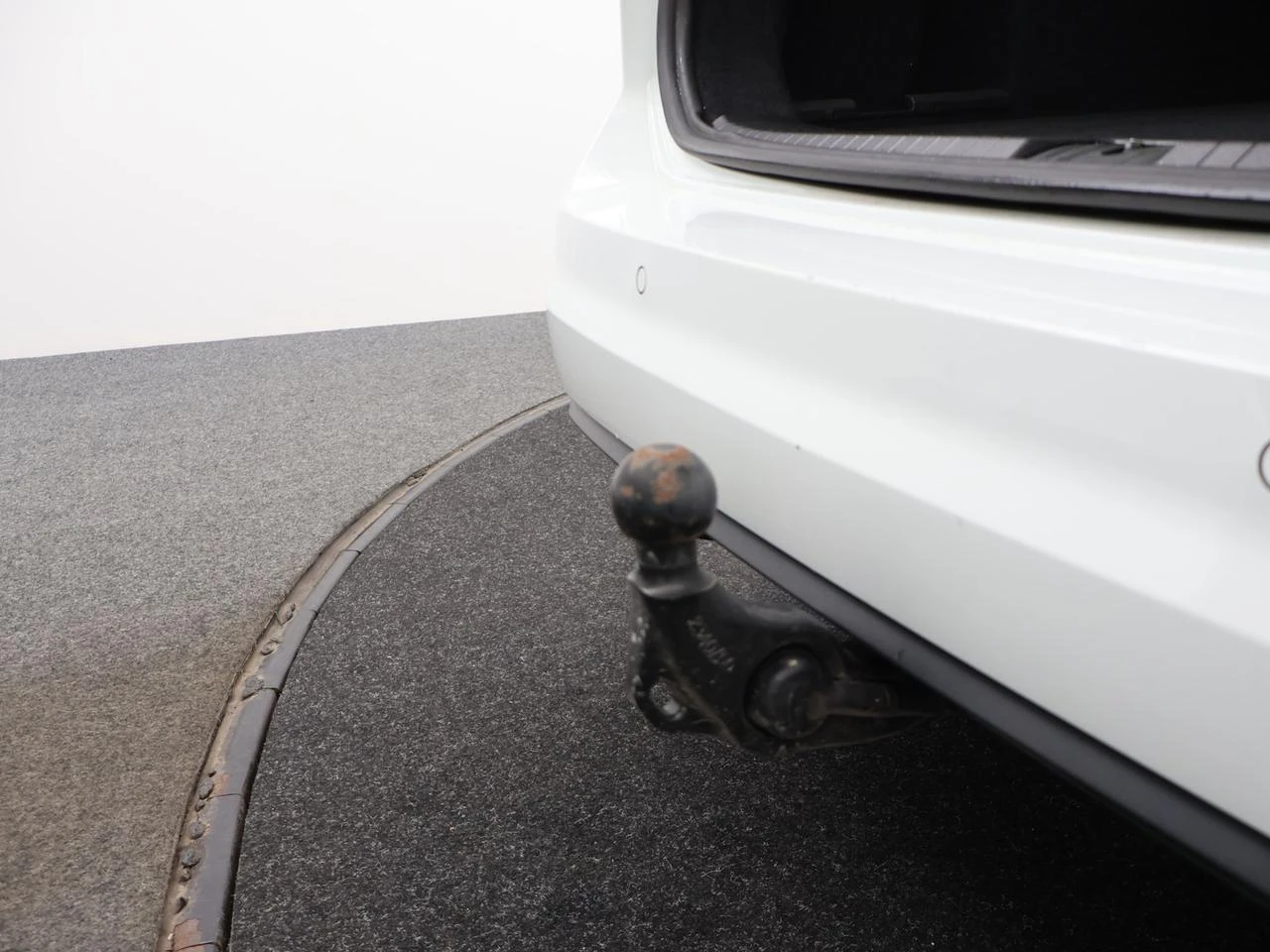 Volkswagen-Touran-image-16