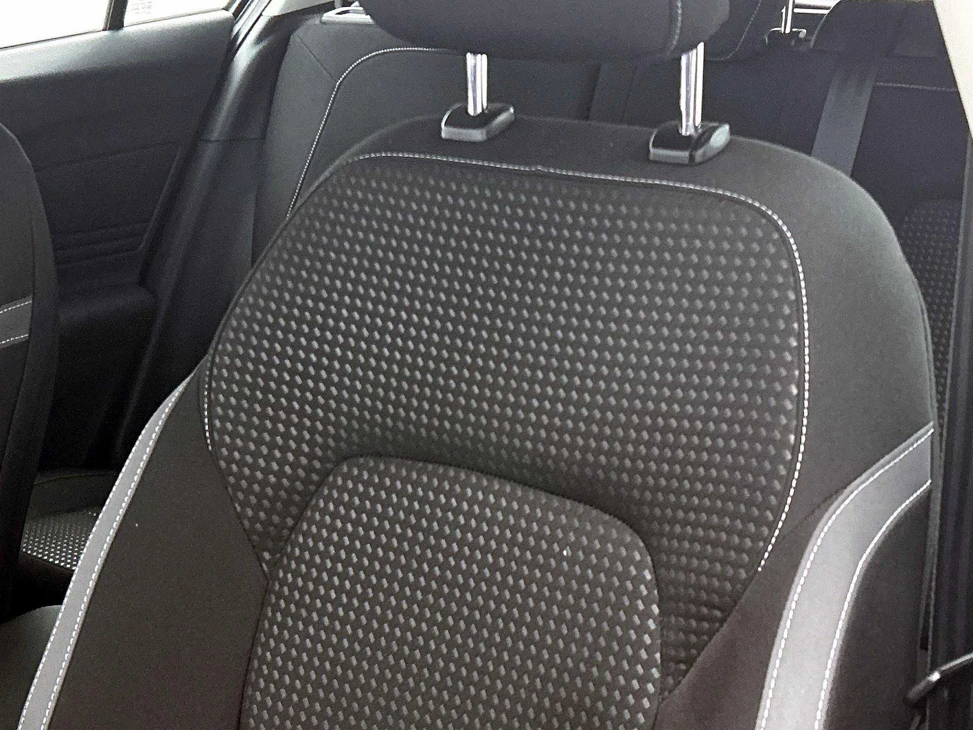 Ford Focus Wagon 1.0 EcoBoost Hybrid Trend Edition Business