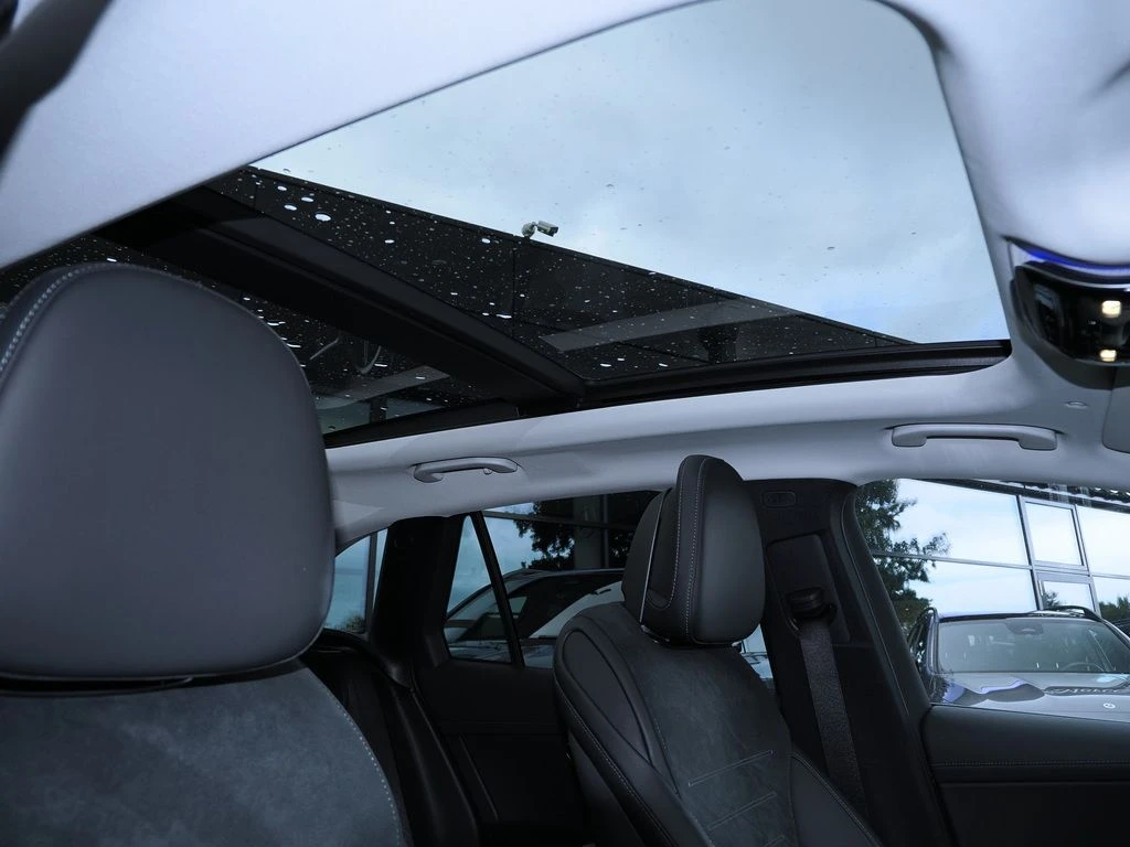 Mercedes-Benz-GLC 200-image-14