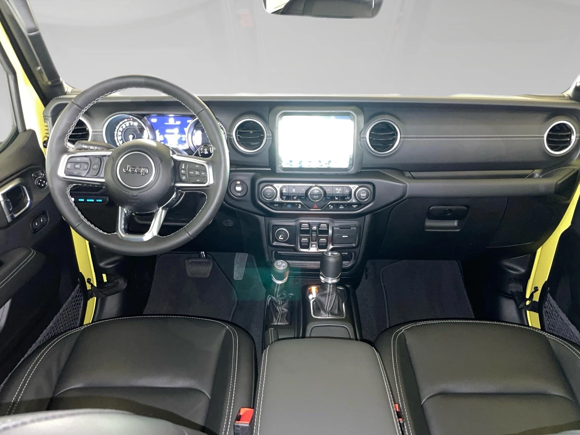 Jeep Wrangler 2.0 SAHARA Turbo 272hp AT8 4x4