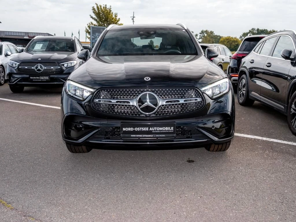 Mercedes-Benz-GLC 300 d-image-2