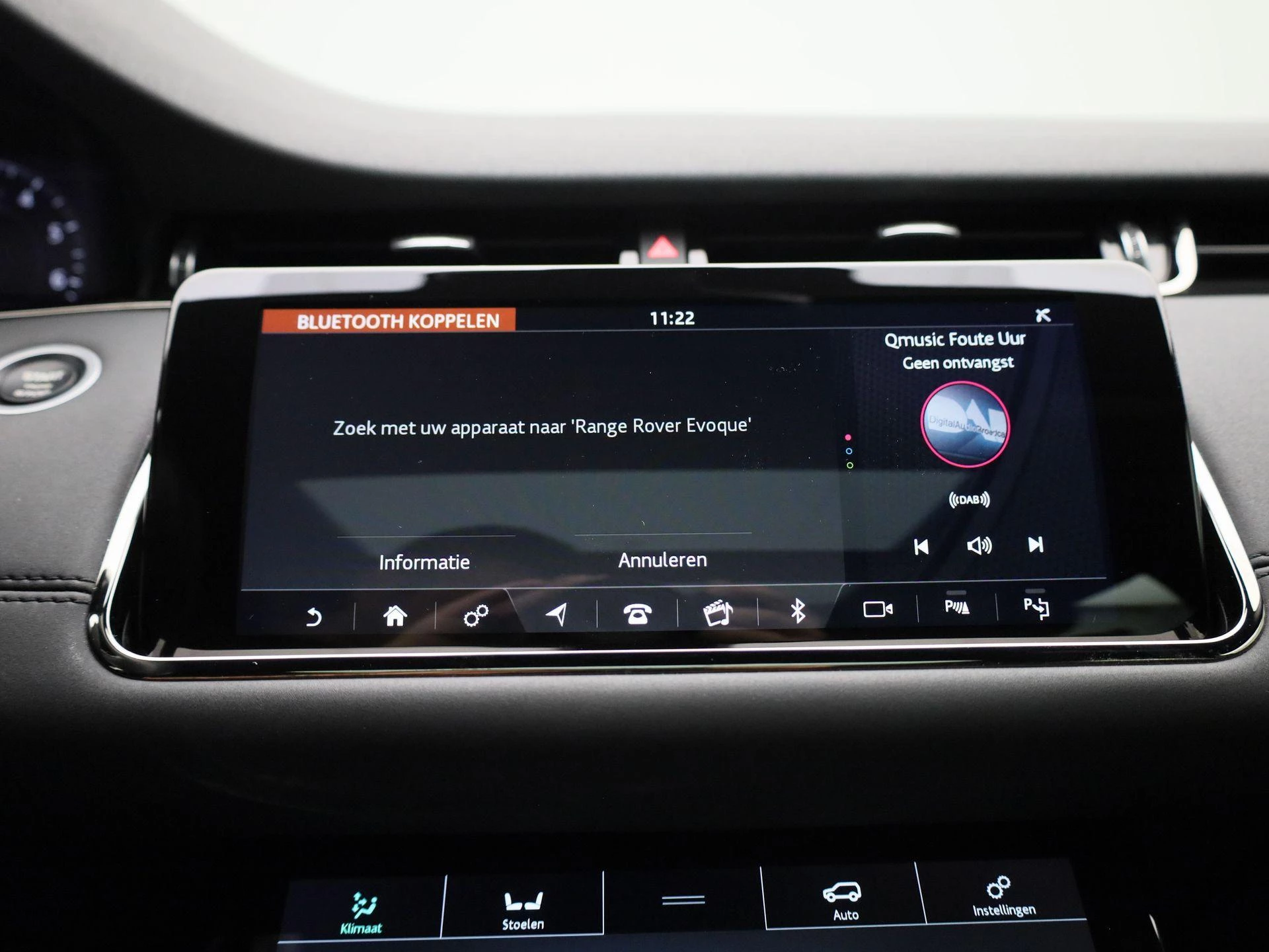 Land Rover-Range Rover Evoque-image-20