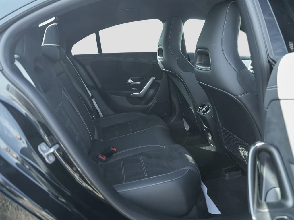 Mercedes-Benz-CLA-image-9