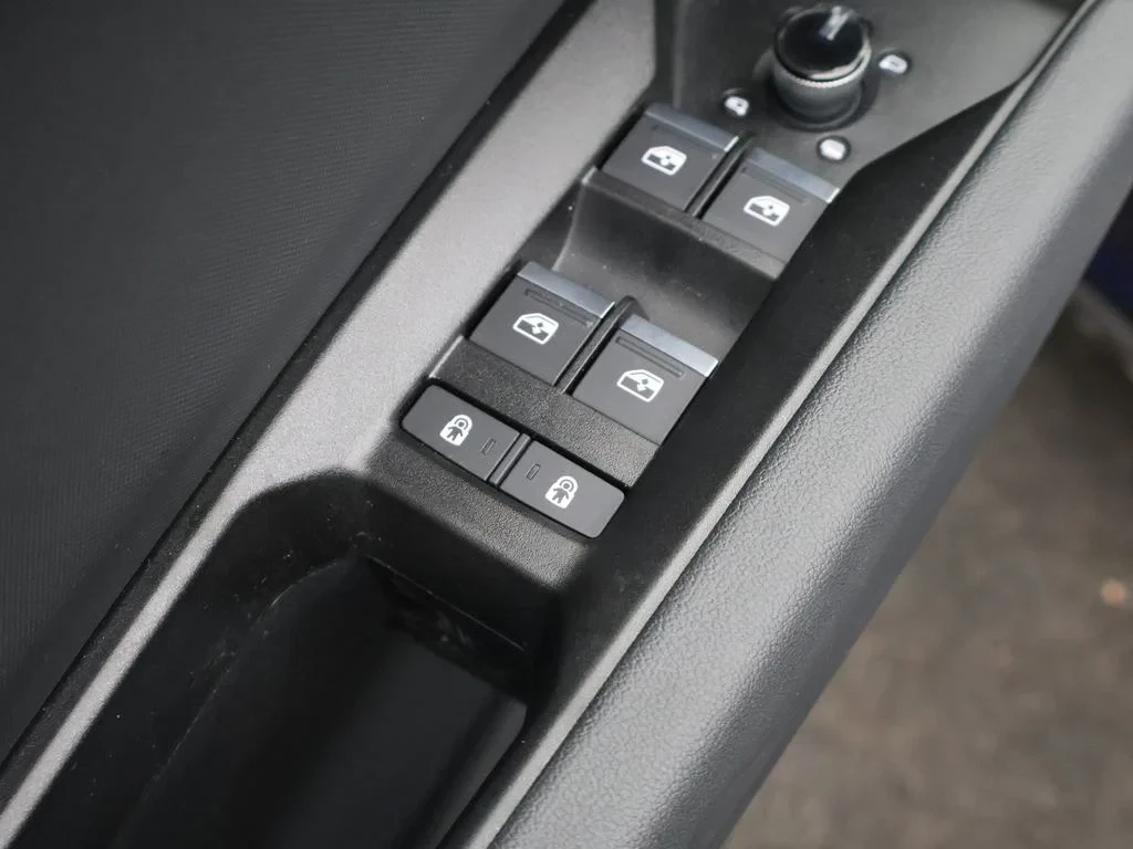 Audi-Q4 e-tron-image-20